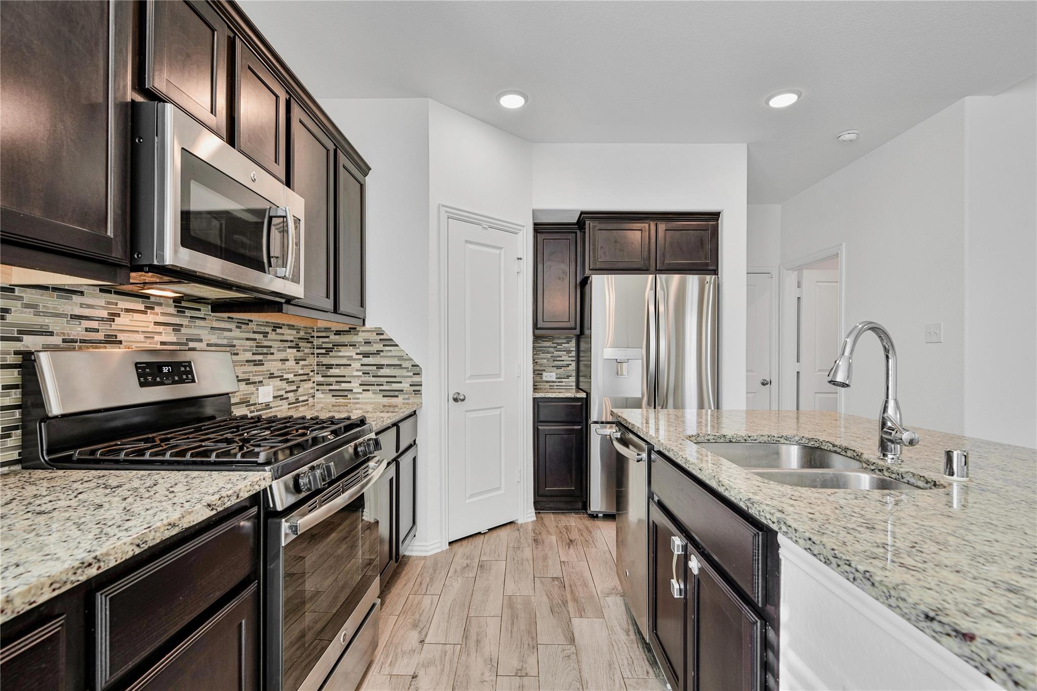 3020 Wedgewood Bay Court