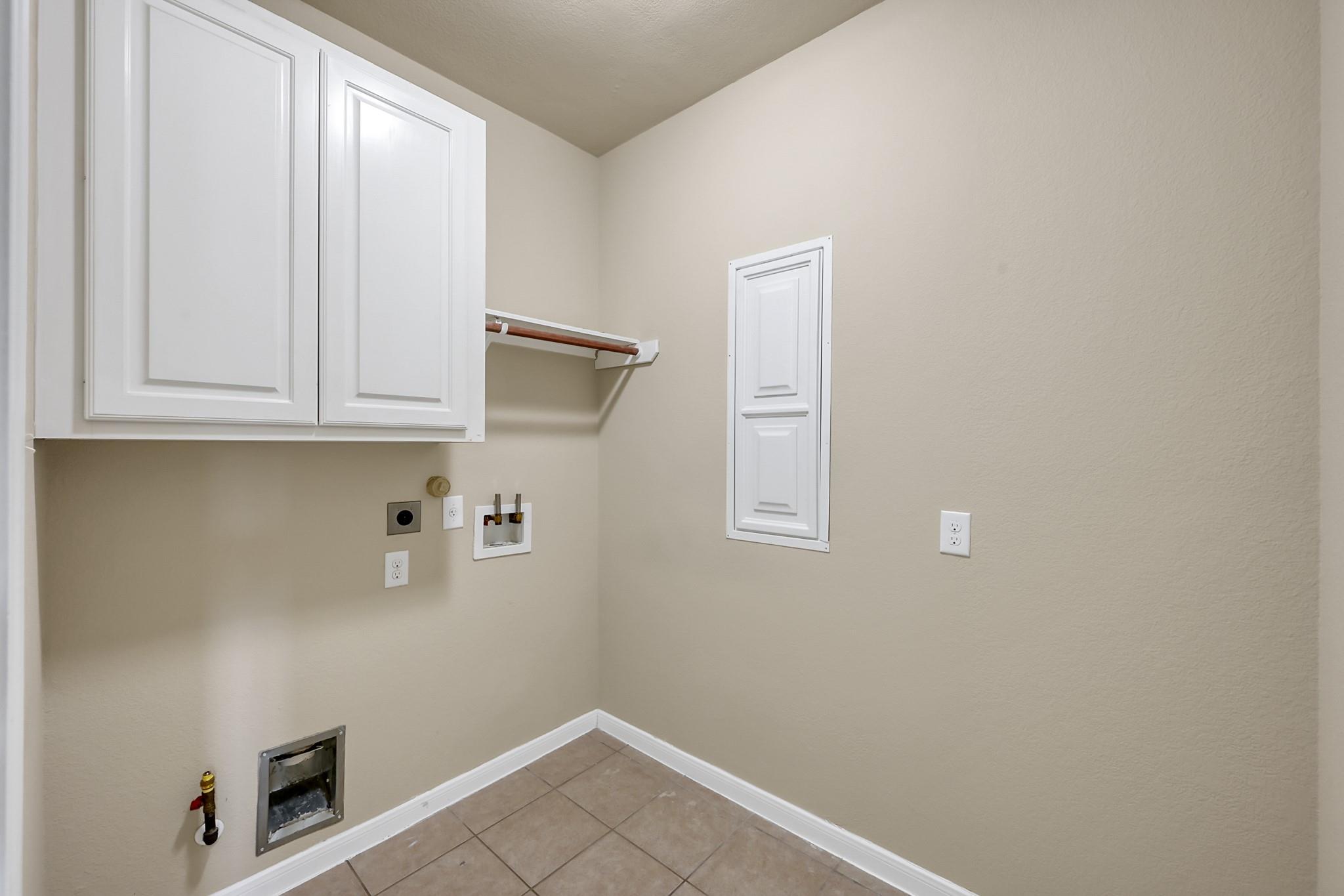 23302 E Pine Ivy Lane