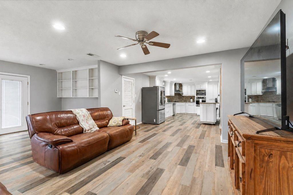24511 Sunny Glen Dr Drive