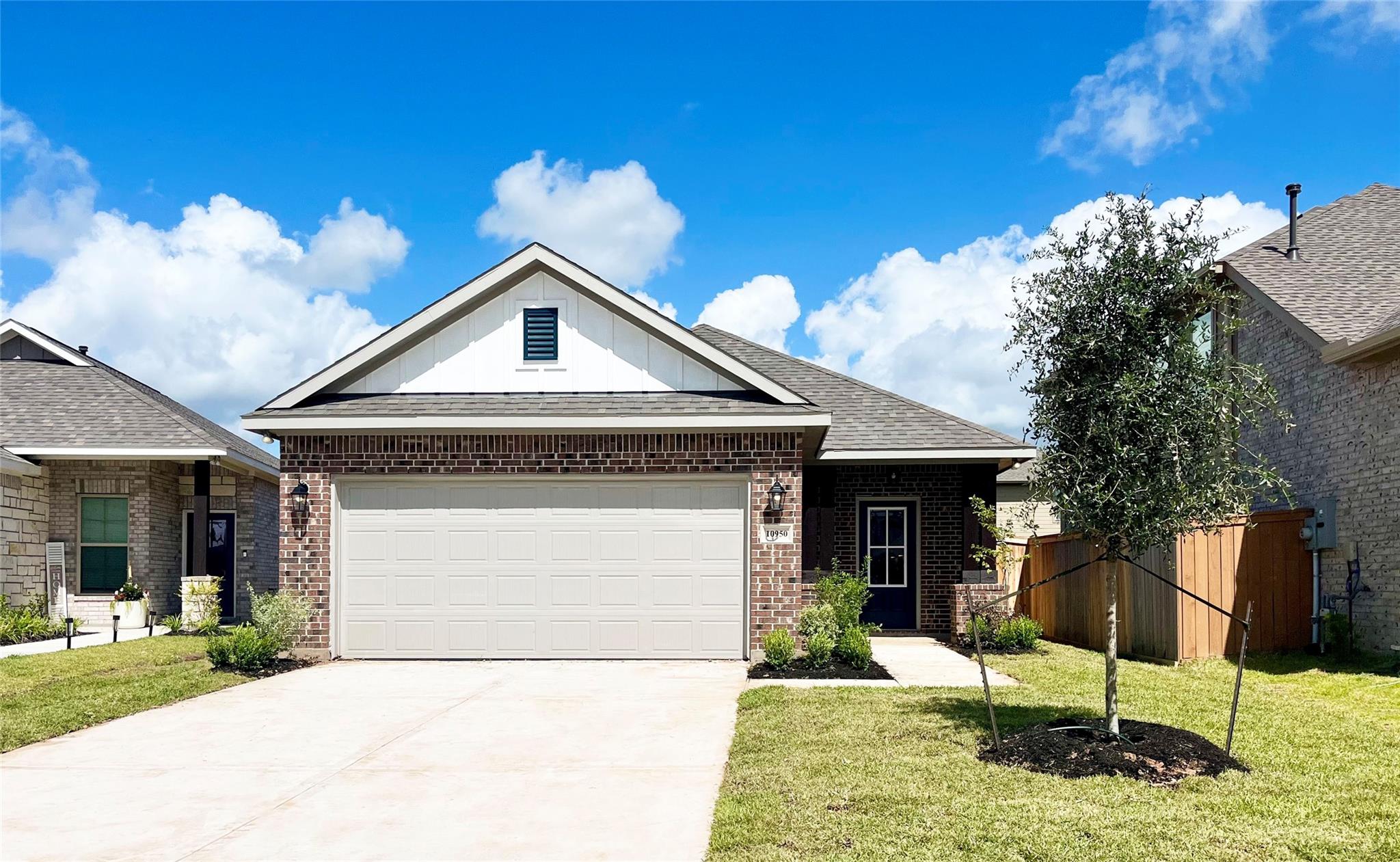 10950 Tawny Ridge Drive