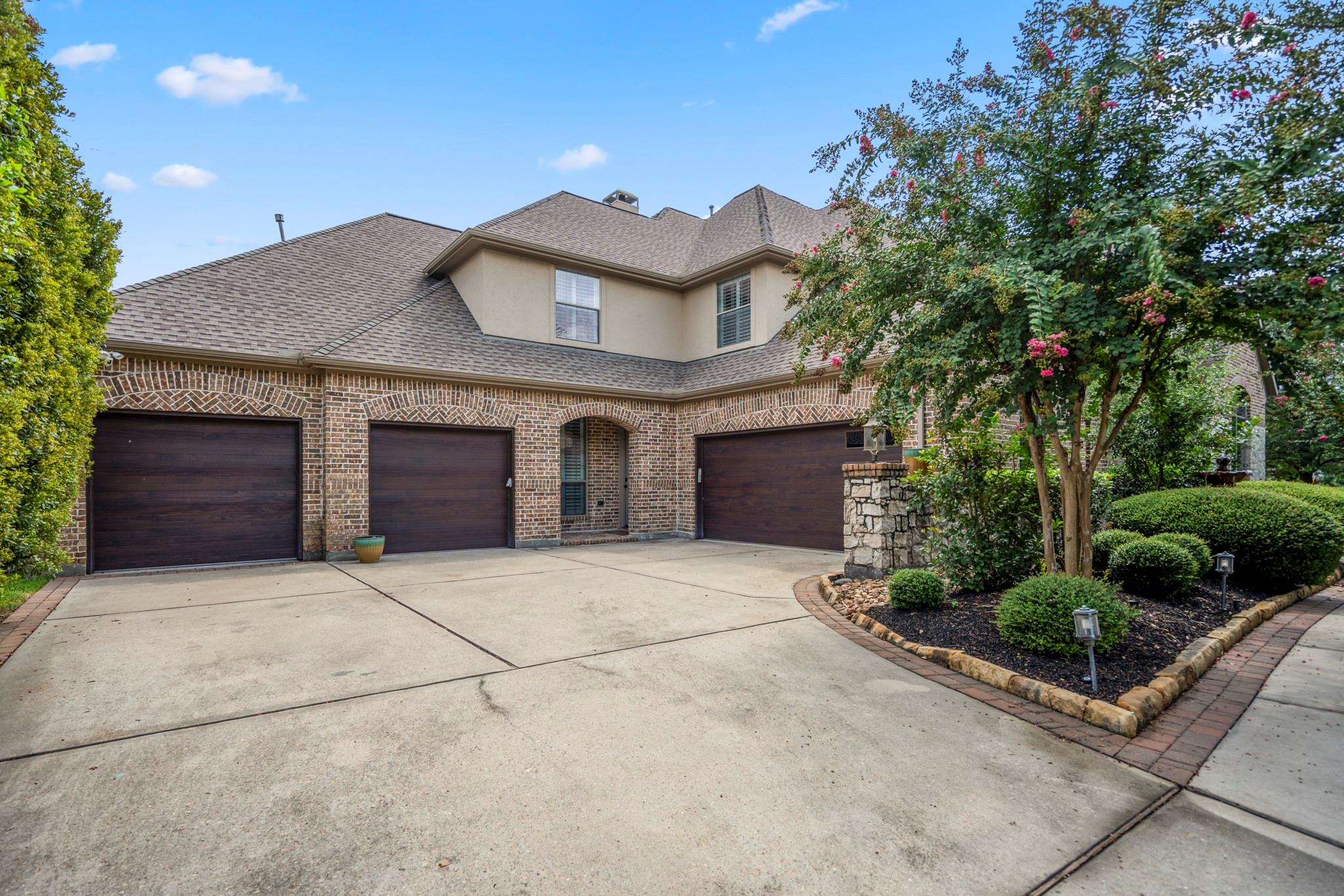 214 S Bauer Point Circle