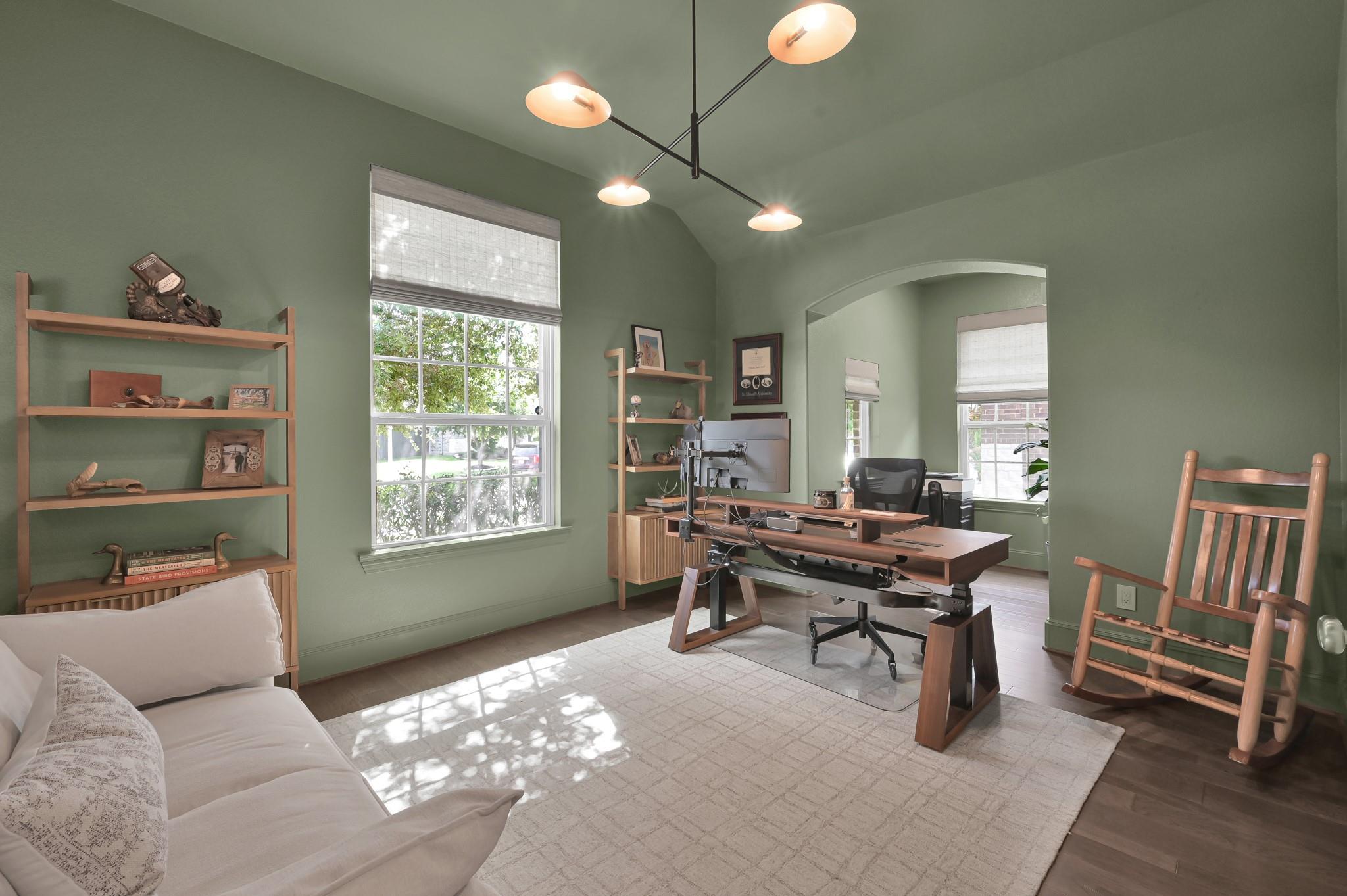 1411 Layla Sage Loop