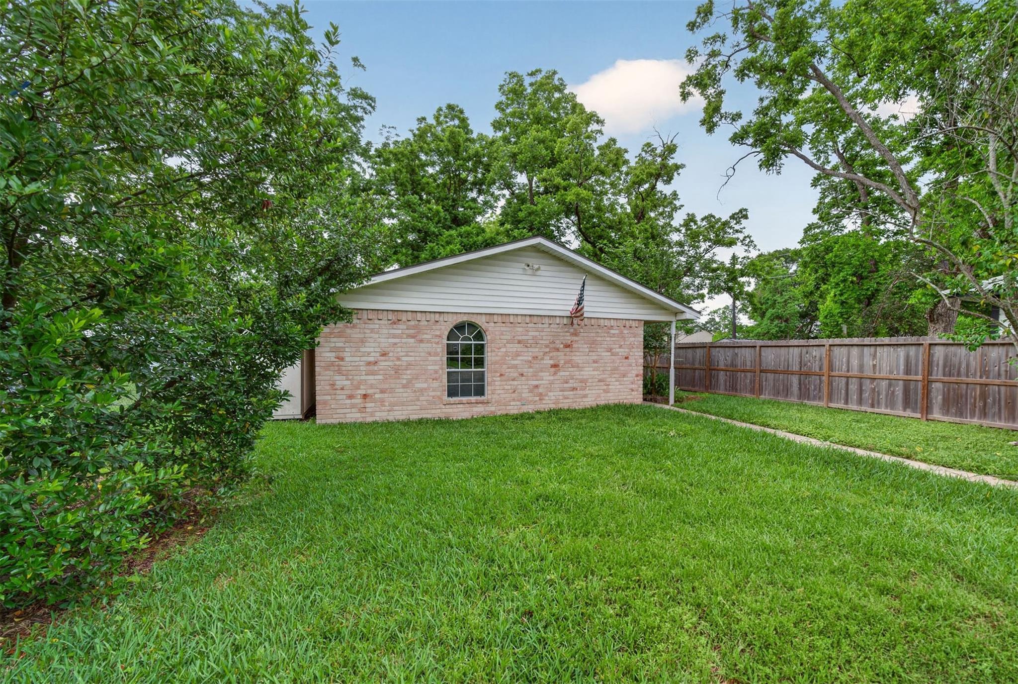 418 Texas Street