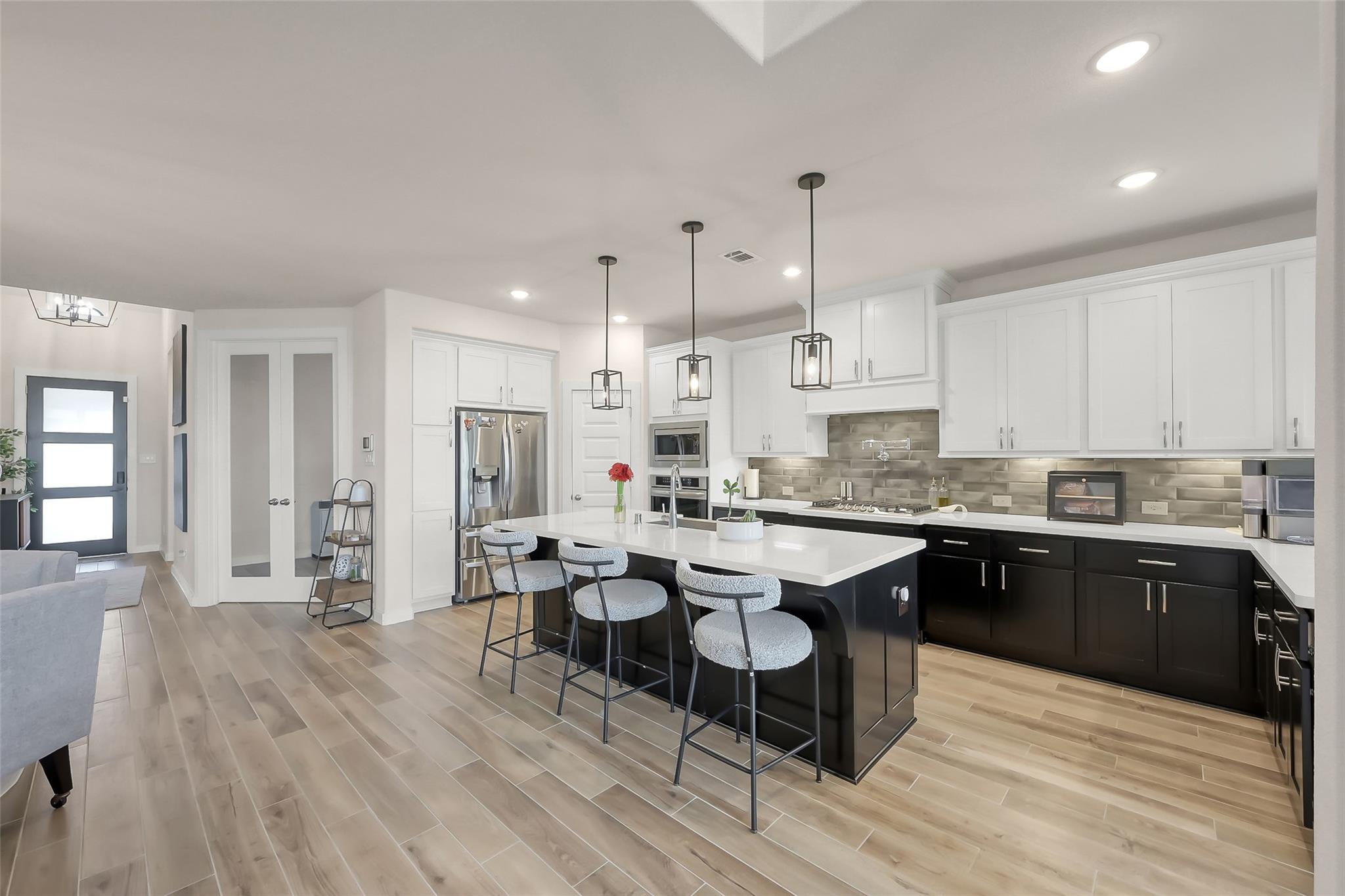 6718 Waxbill Road
