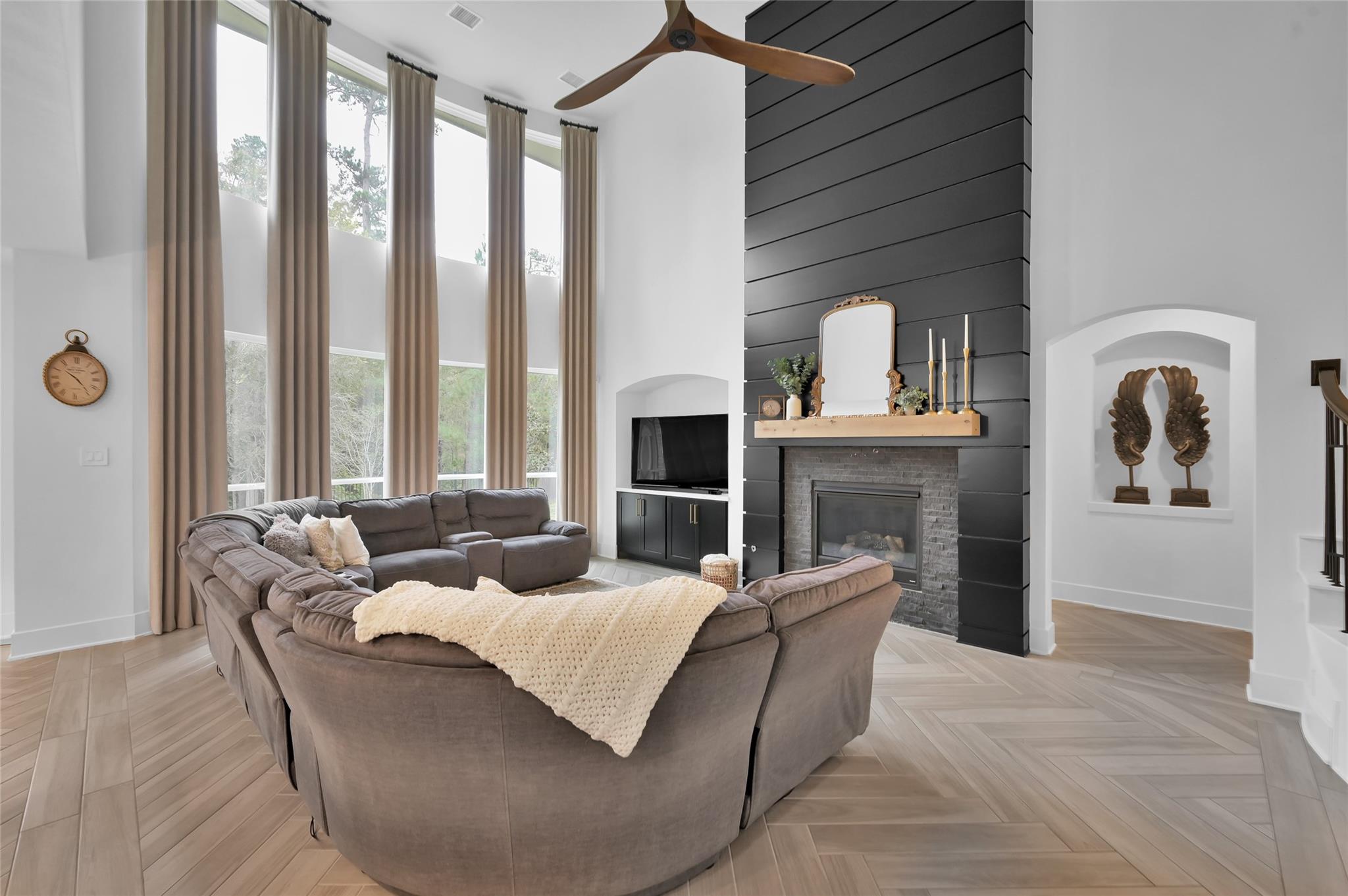 1145 Lake House Drive