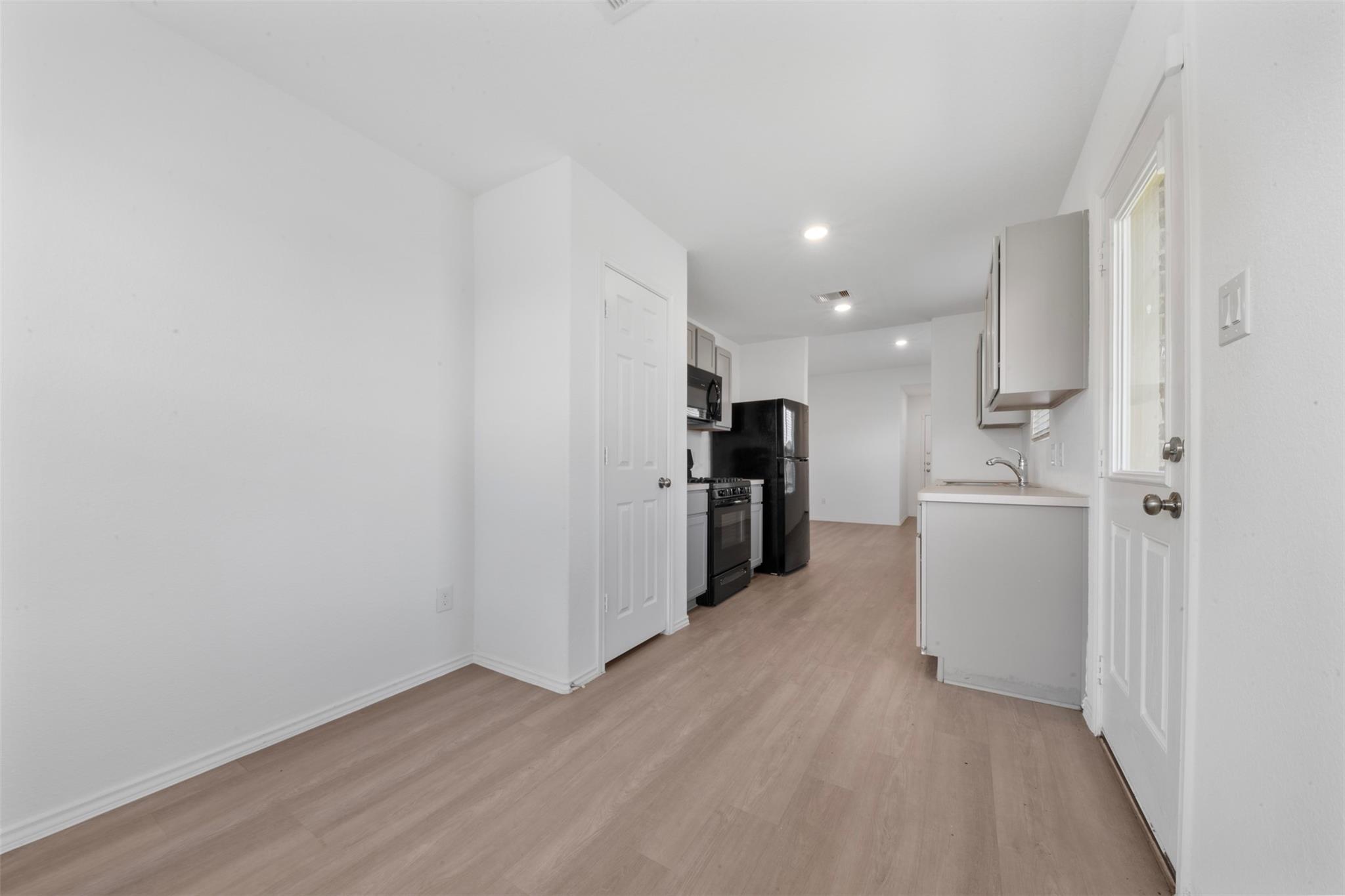 14506 Broadbury Pond Road