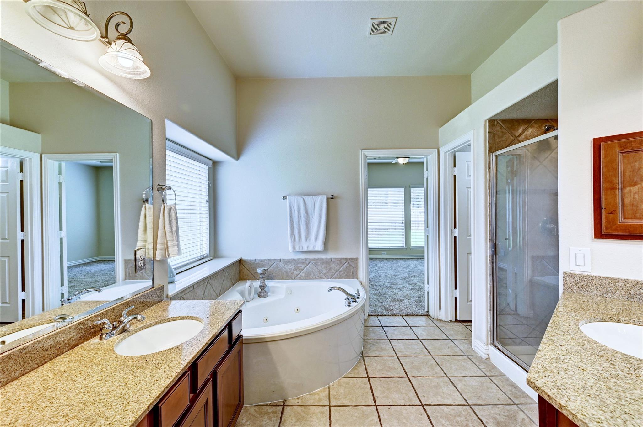 30 N Scribewood Circle