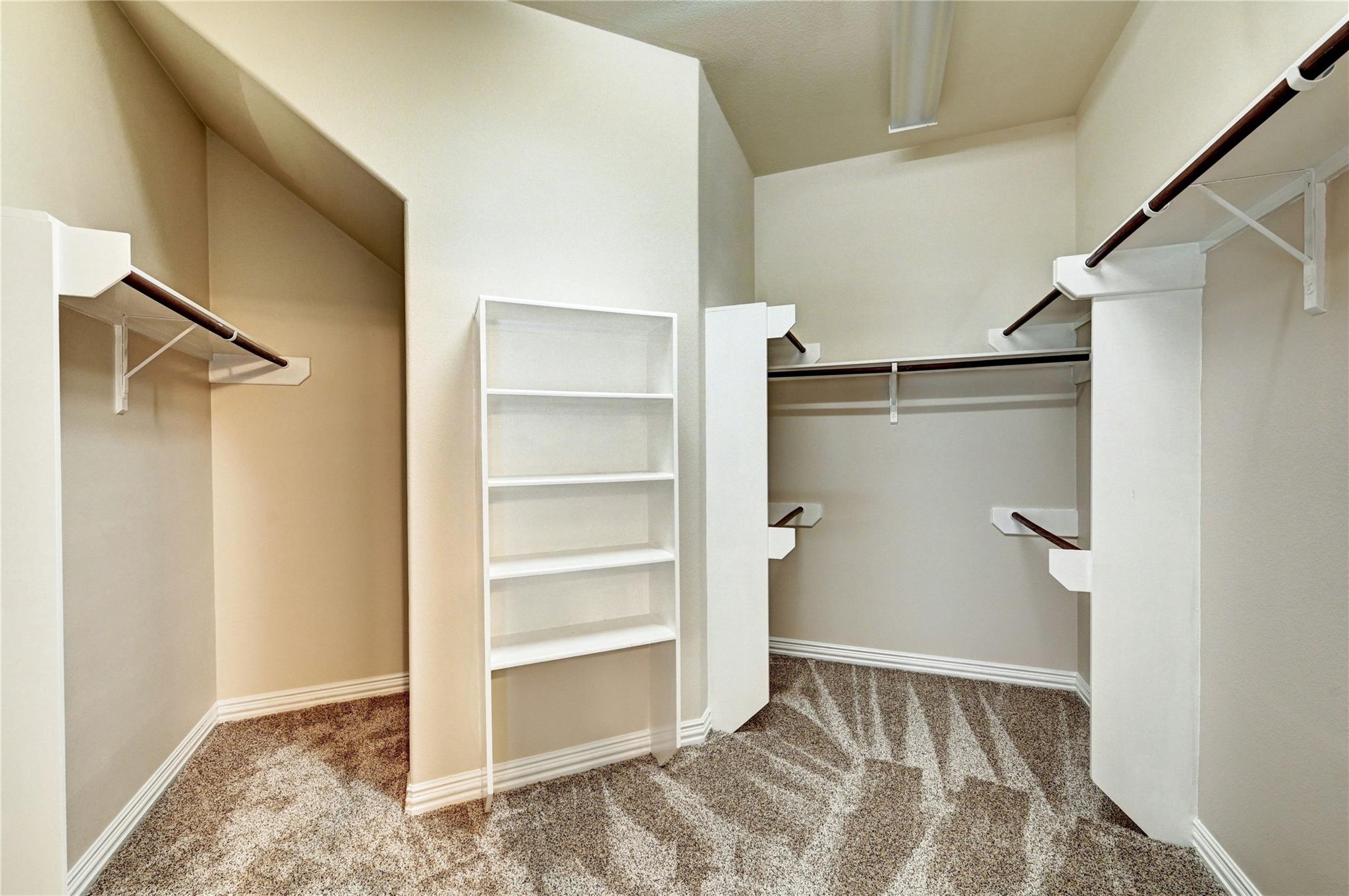 30 N Scribewood Circle