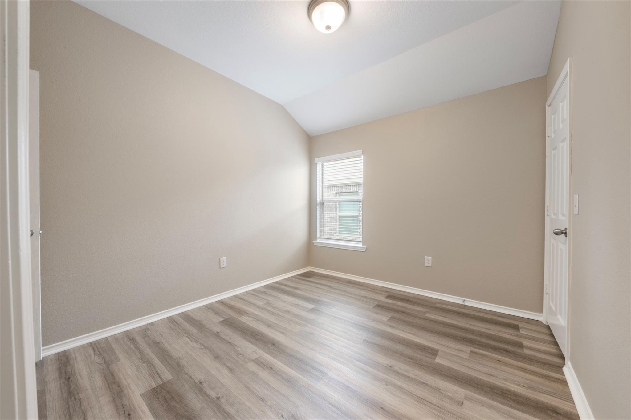 175 Courageous Side Way