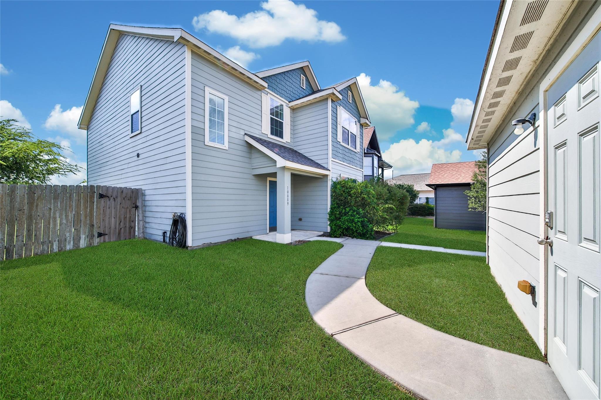 10889 S Lake Mist Lane