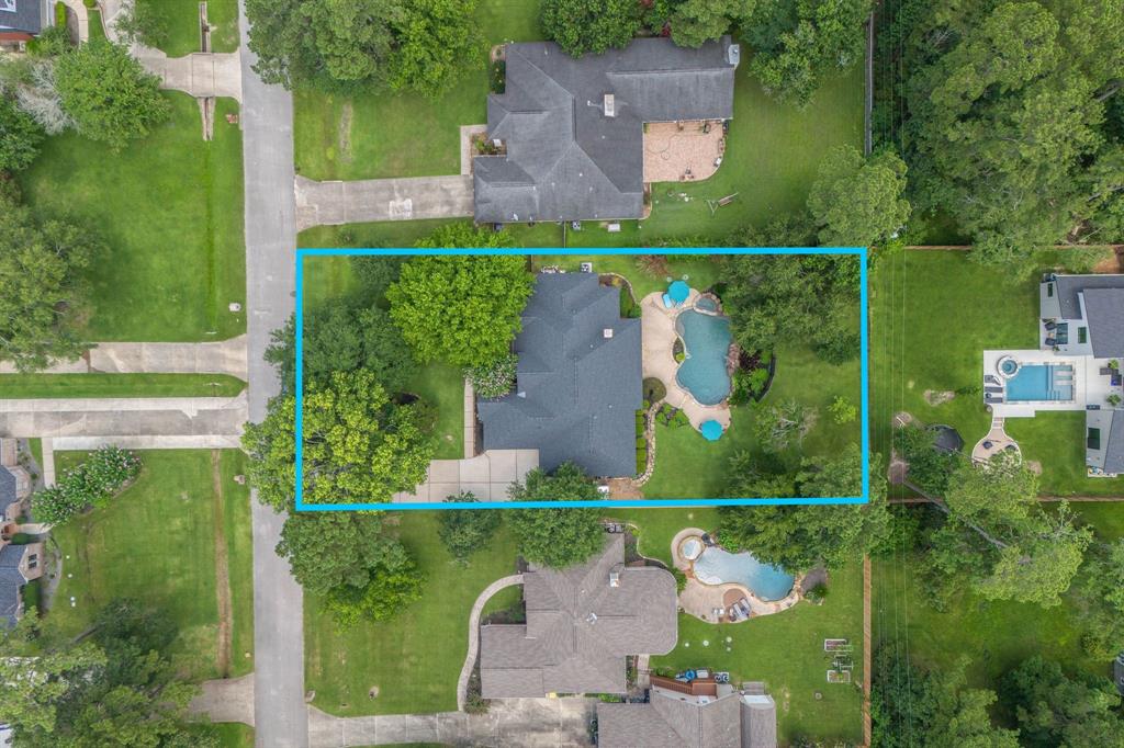 2415 Coachlight Lane