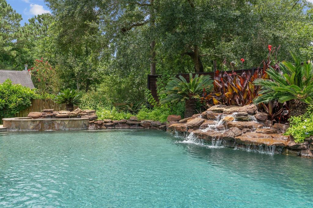 2415 Coachlight Lane