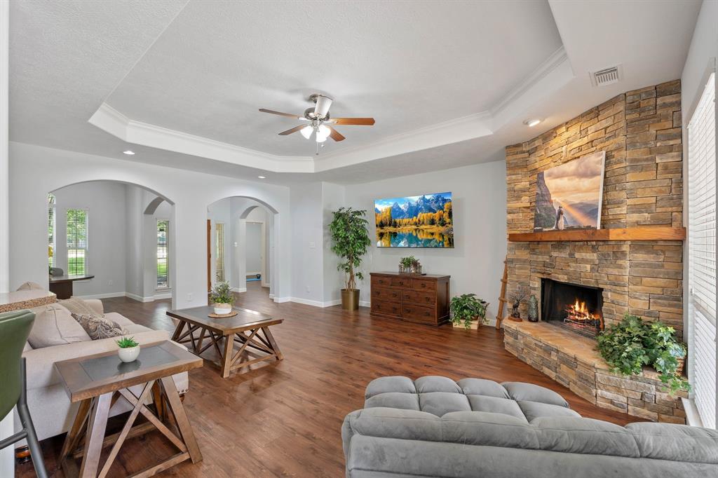 2415 Coachlight Lane