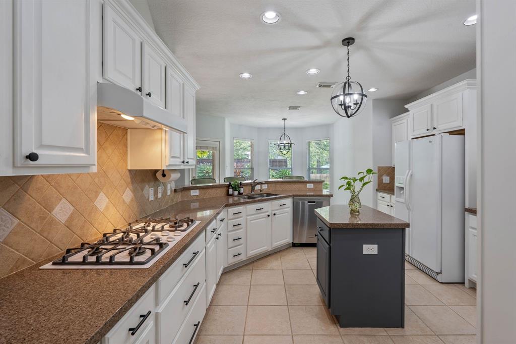 2415 Coachlight Lane