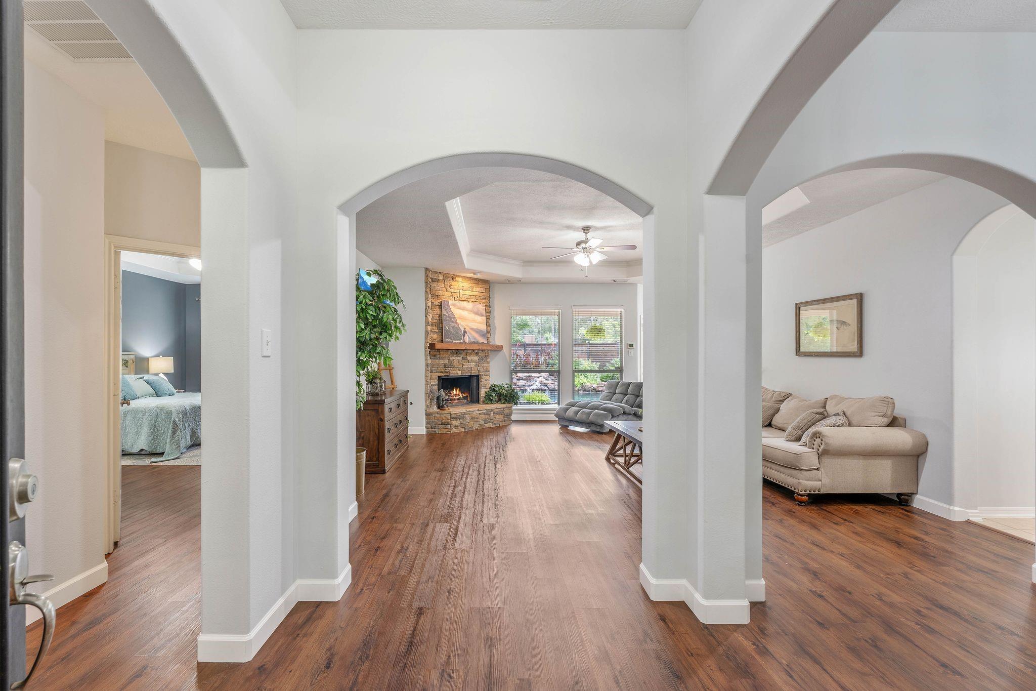 2415 Coachlight Lane