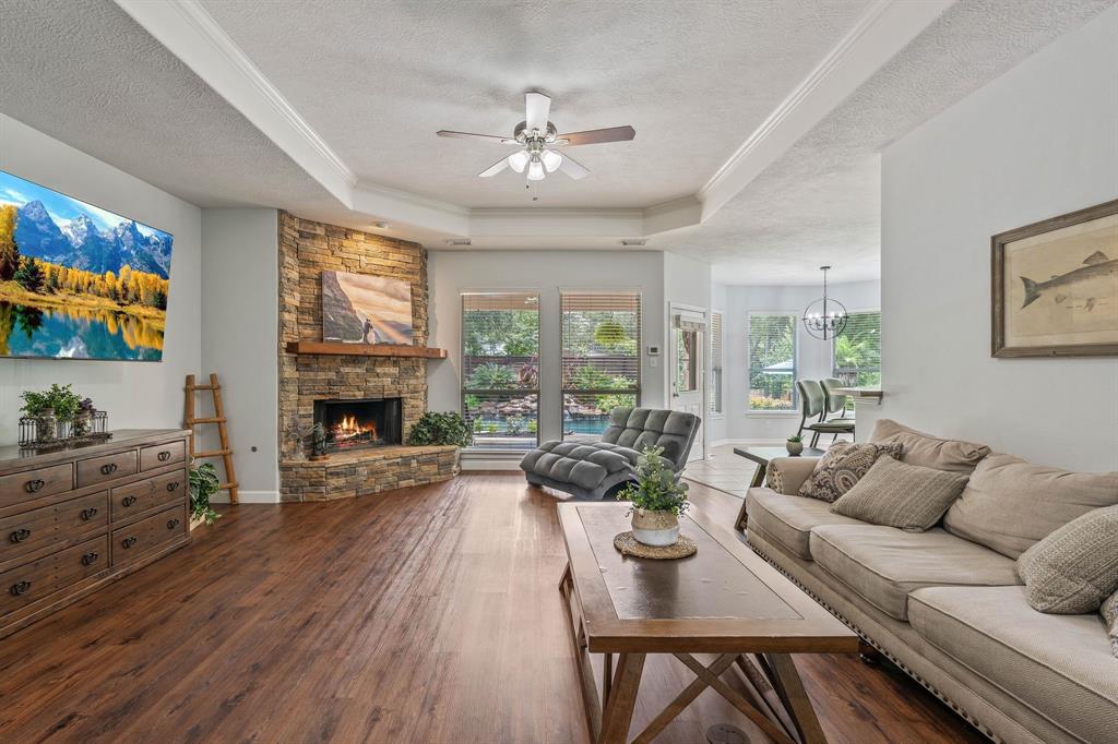 2415 Coachlight Lane