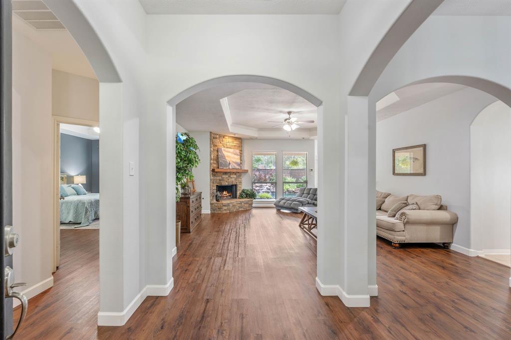2415 Coachlight Lane