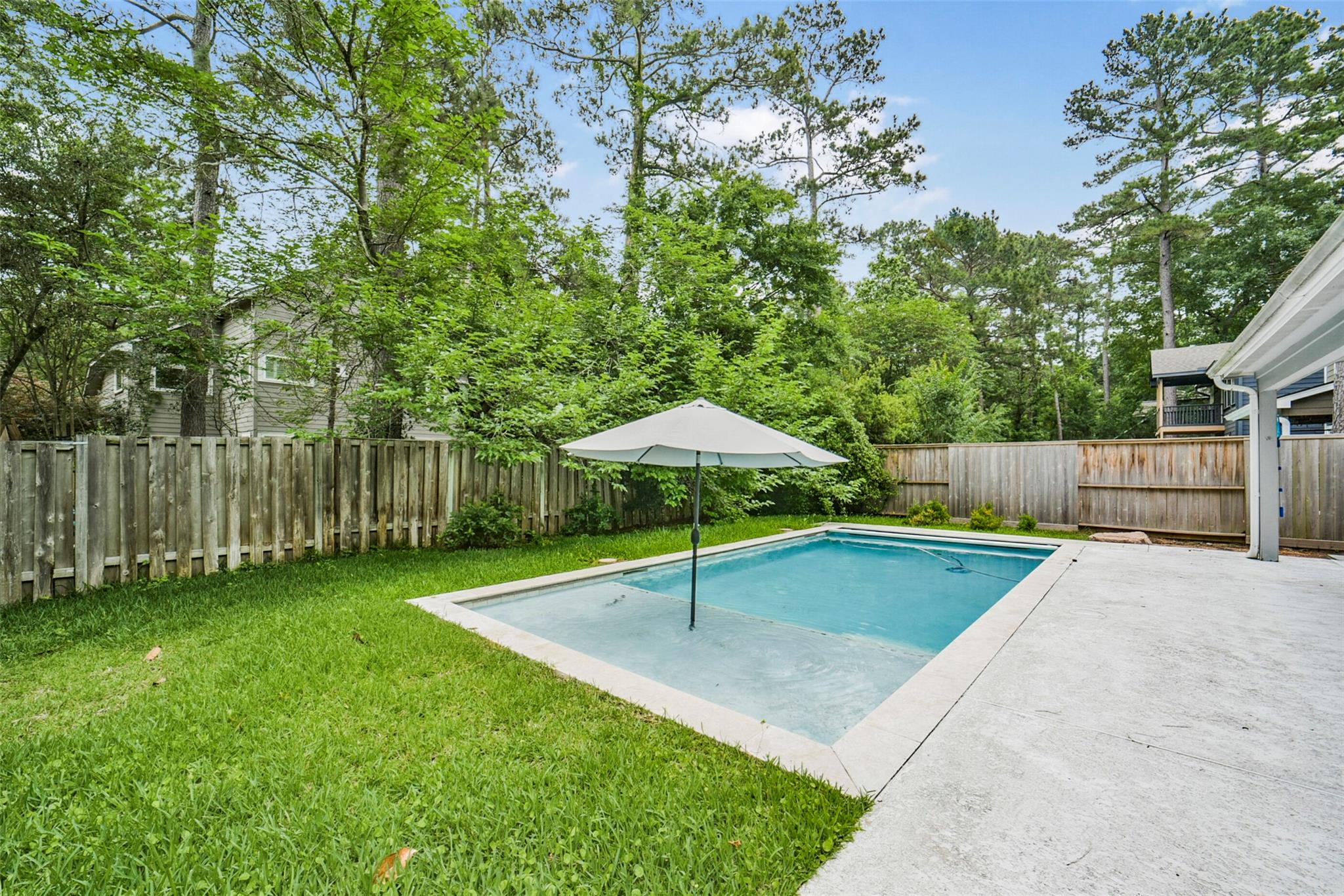 22 E New Avery Place