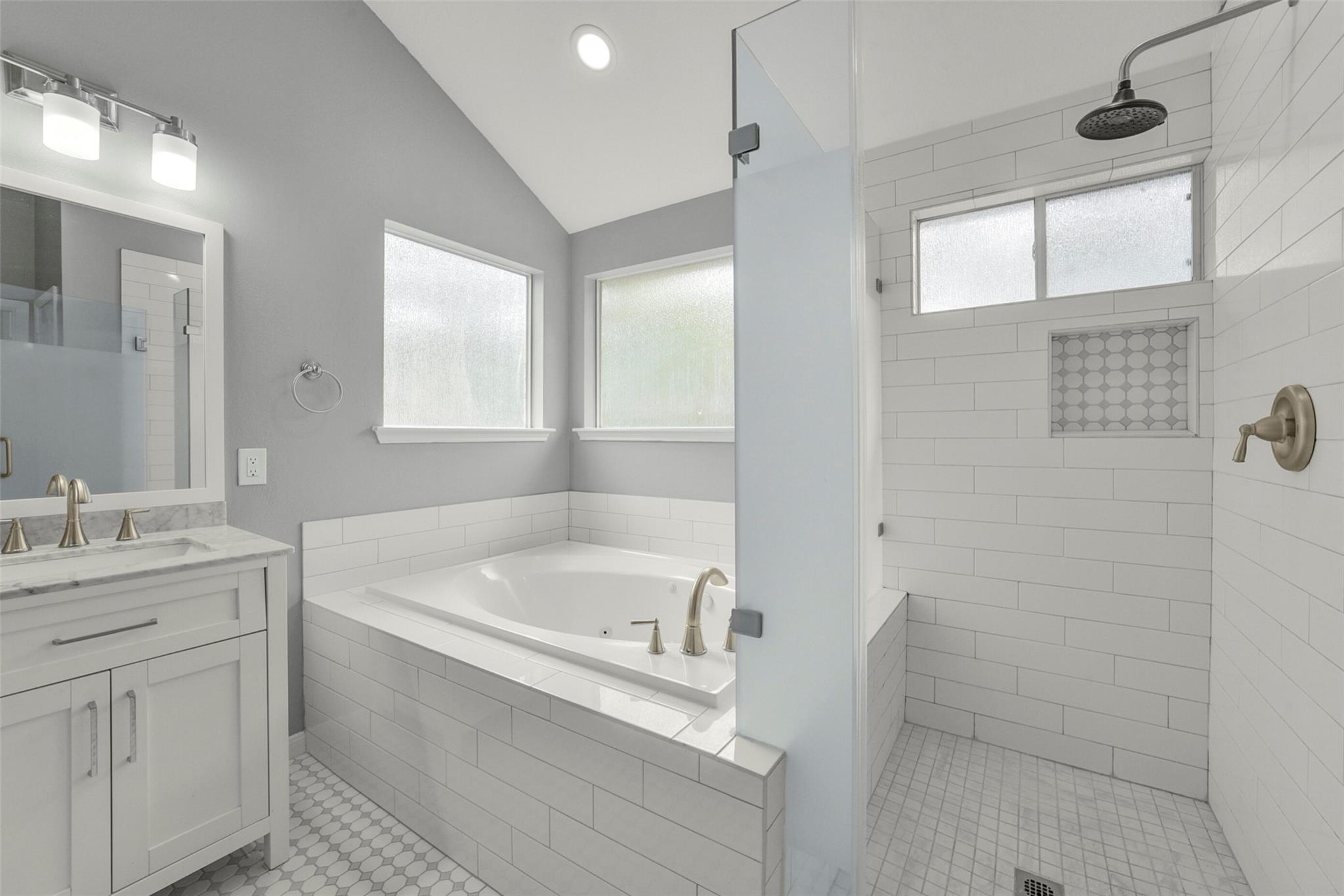 22 E New Avery Place
