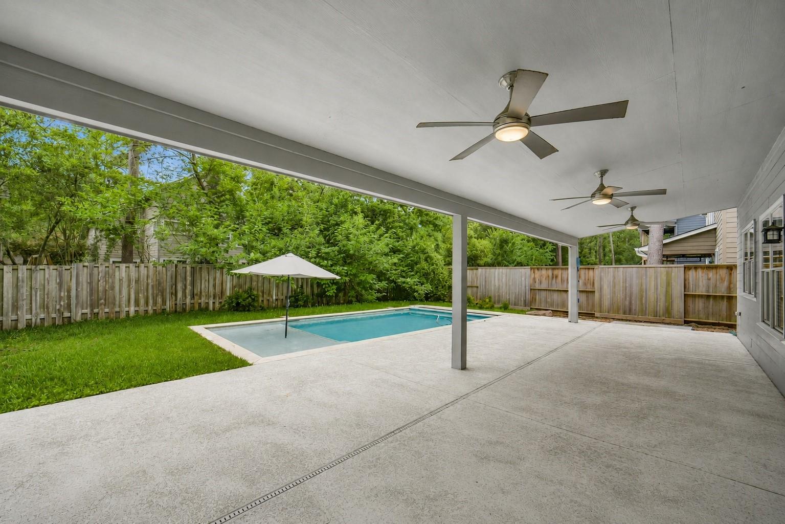 22 E New Avery Place