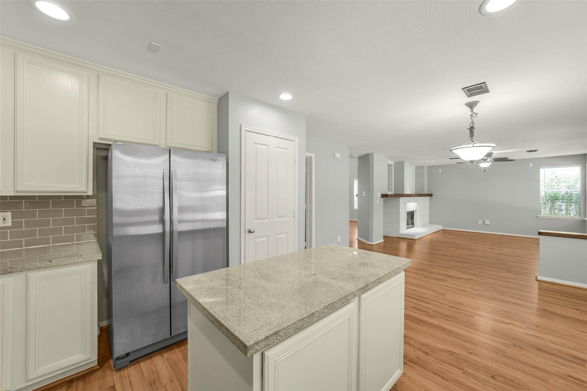 22 E New Avery Place