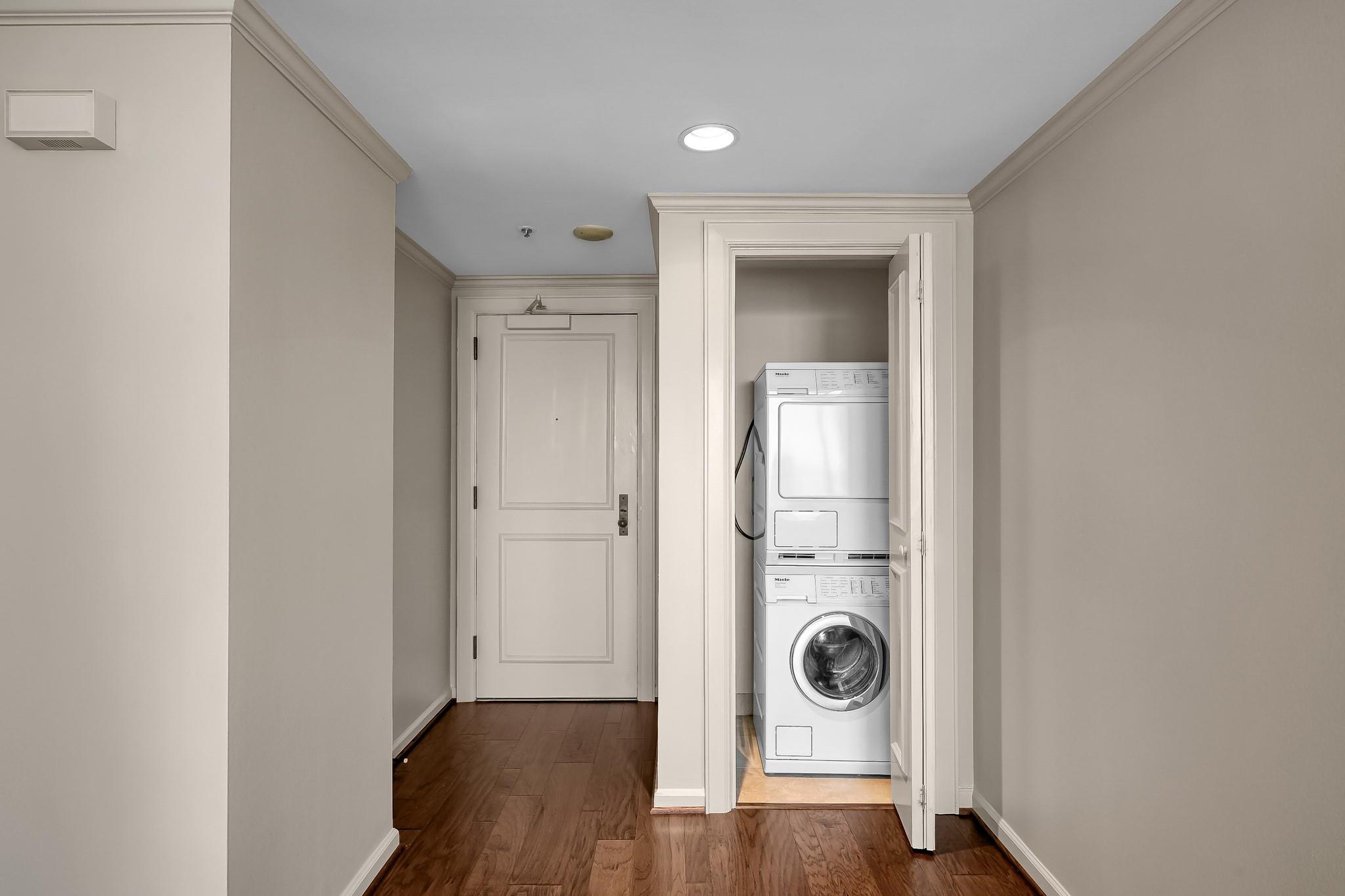 1111 Caroline Street # 2901