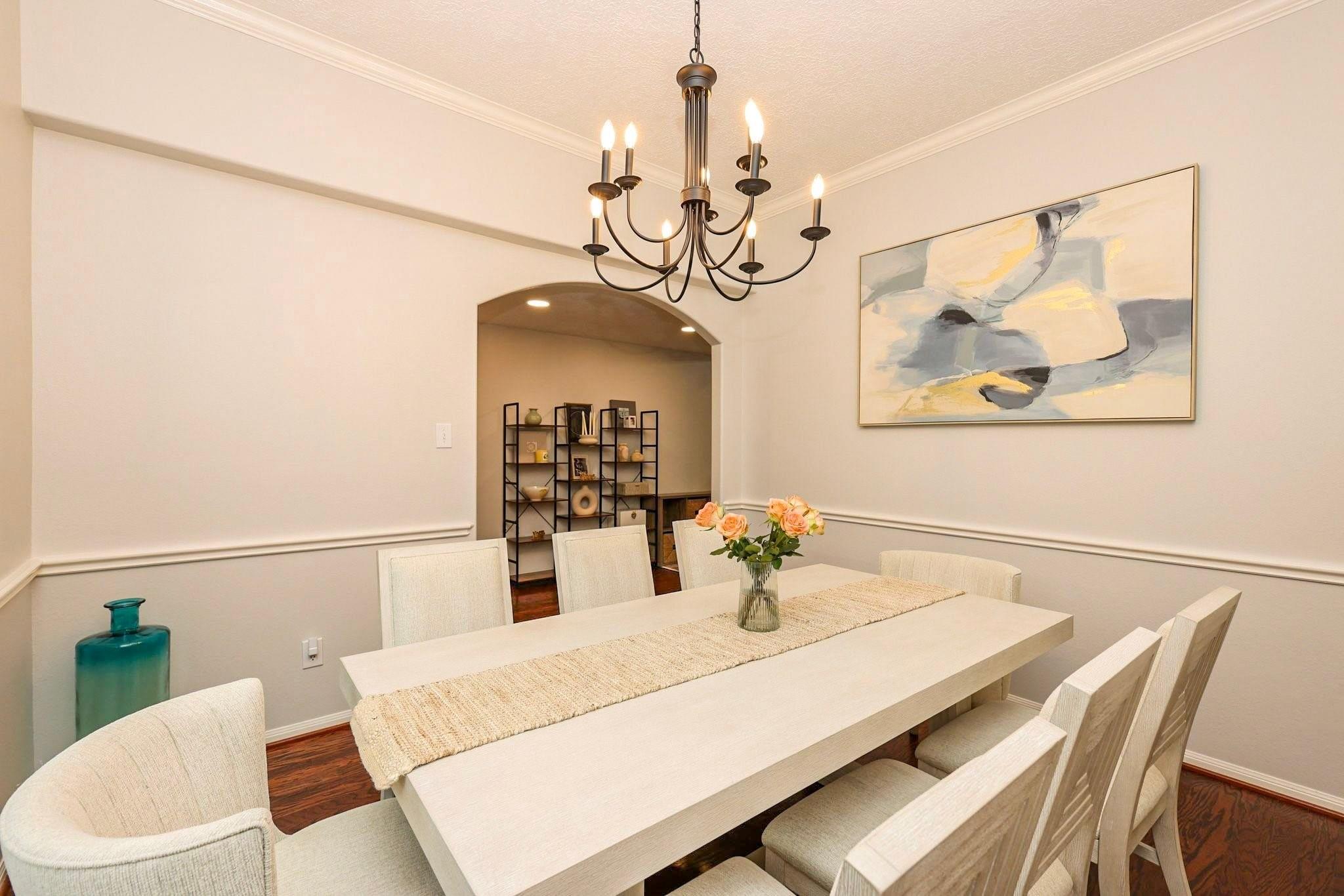 34 S Hawthorne Hollow Circle