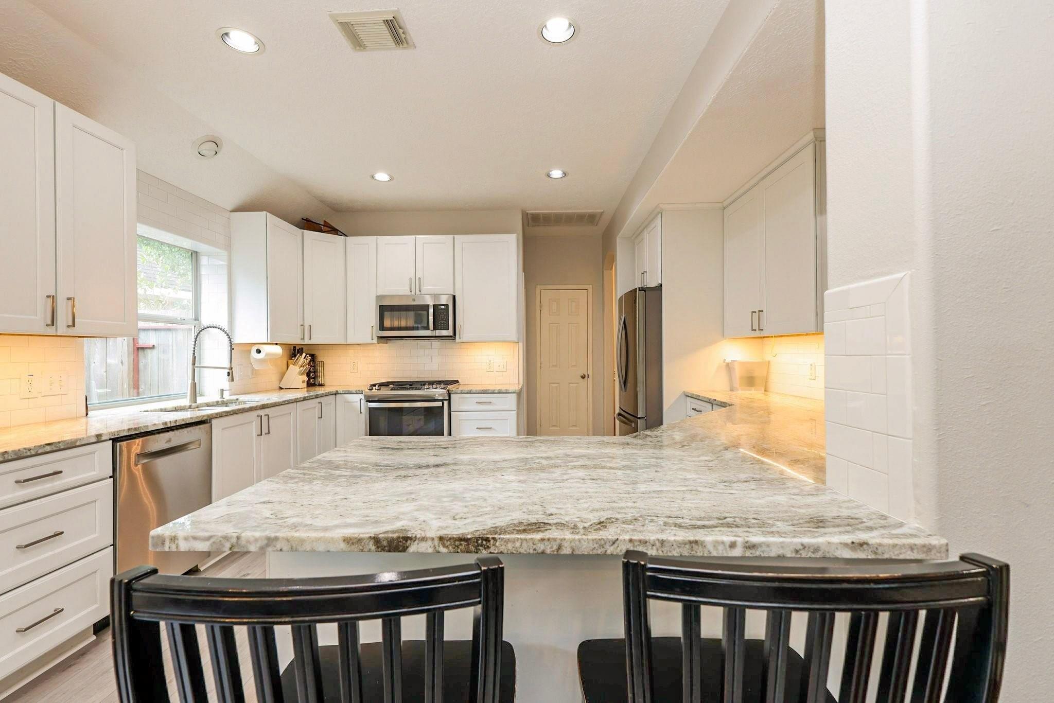 34 S Hawthorne Hollow Circle