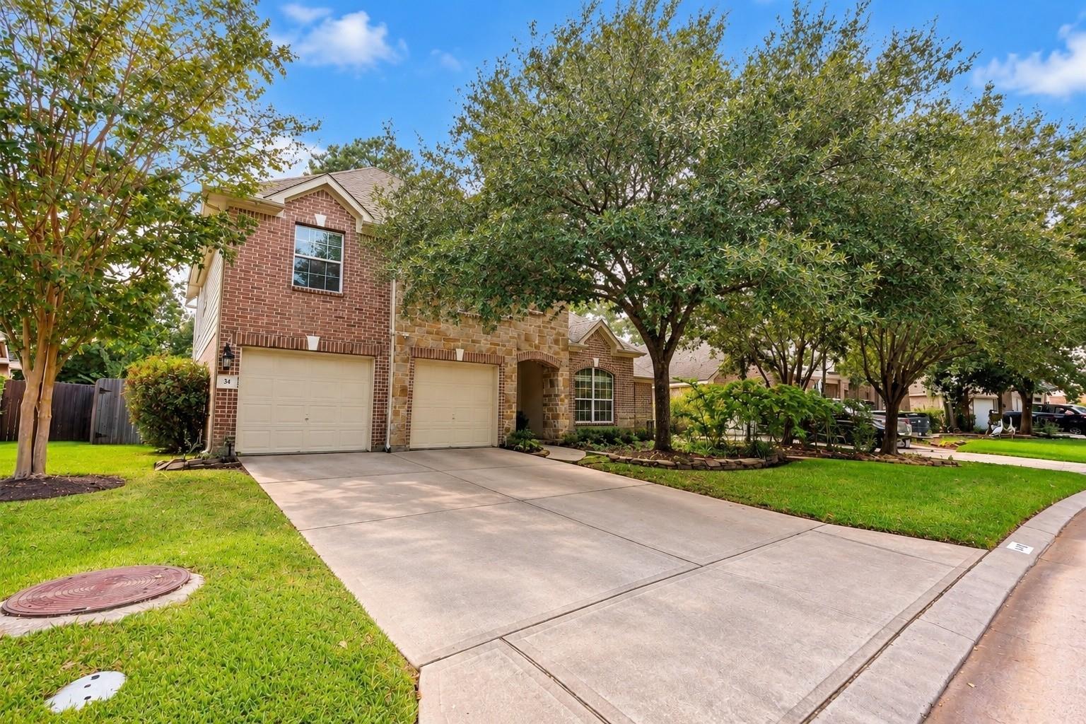 34 S Hawthorne Hollow Circle