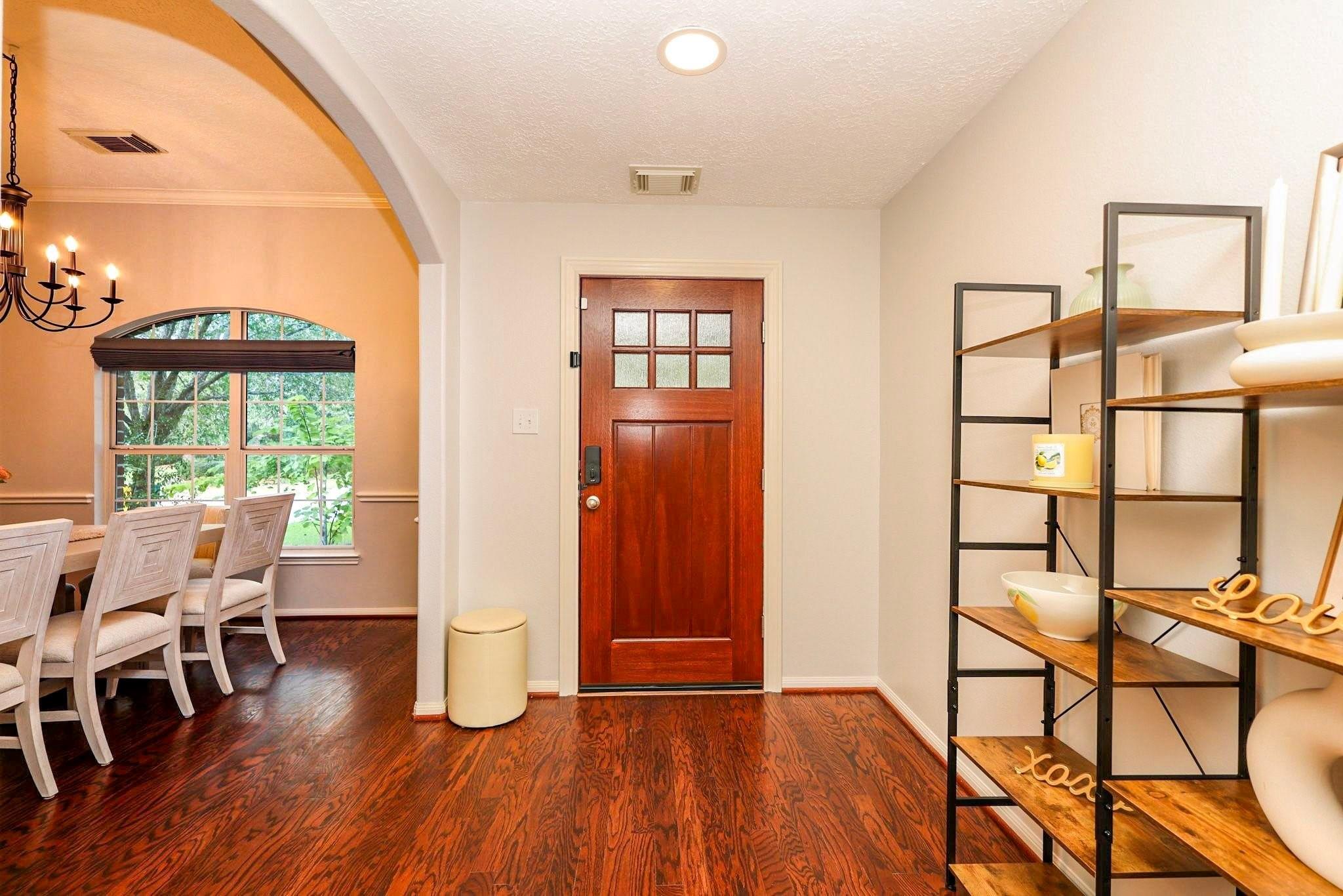 34 S Hawthorne Hollow Circle