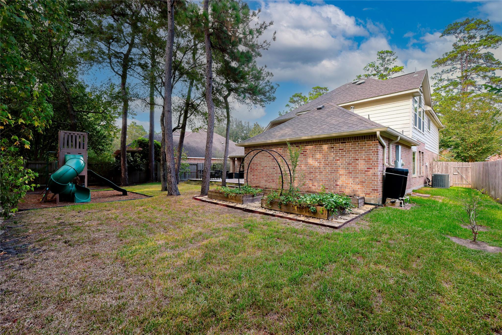 34 S Hawthorne Hollow Circle