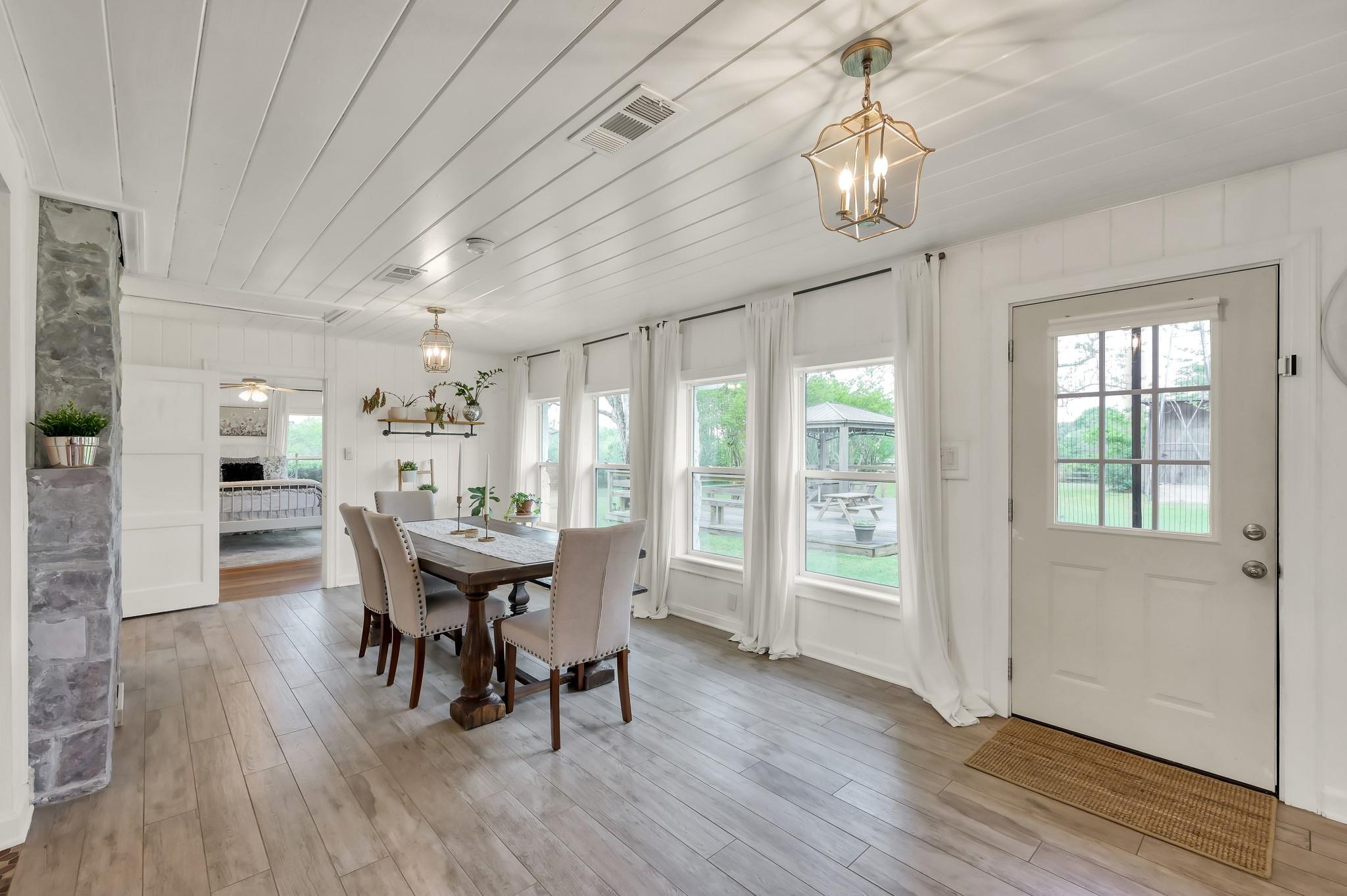 40323 Community Road