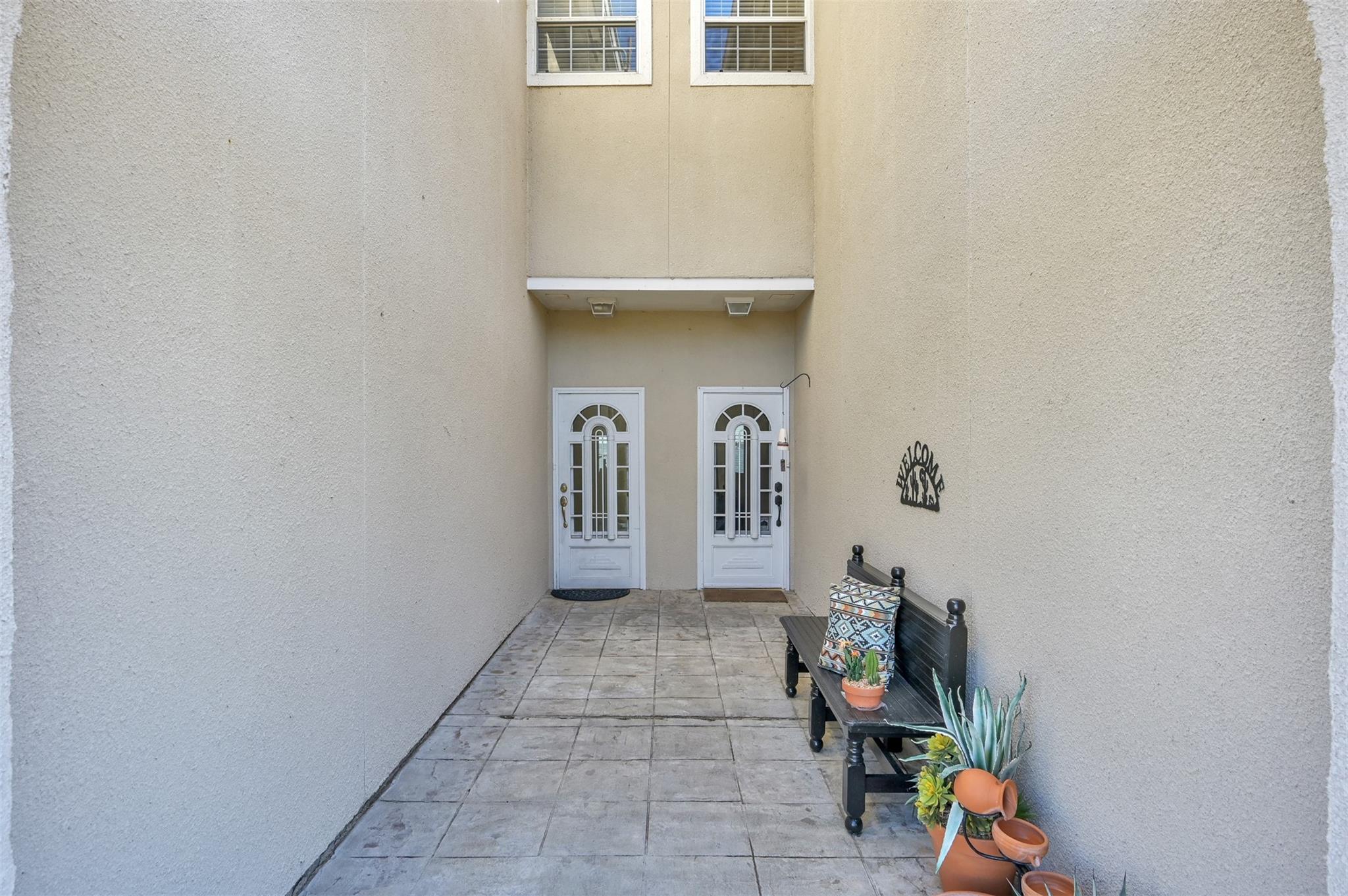 15 Regency Point