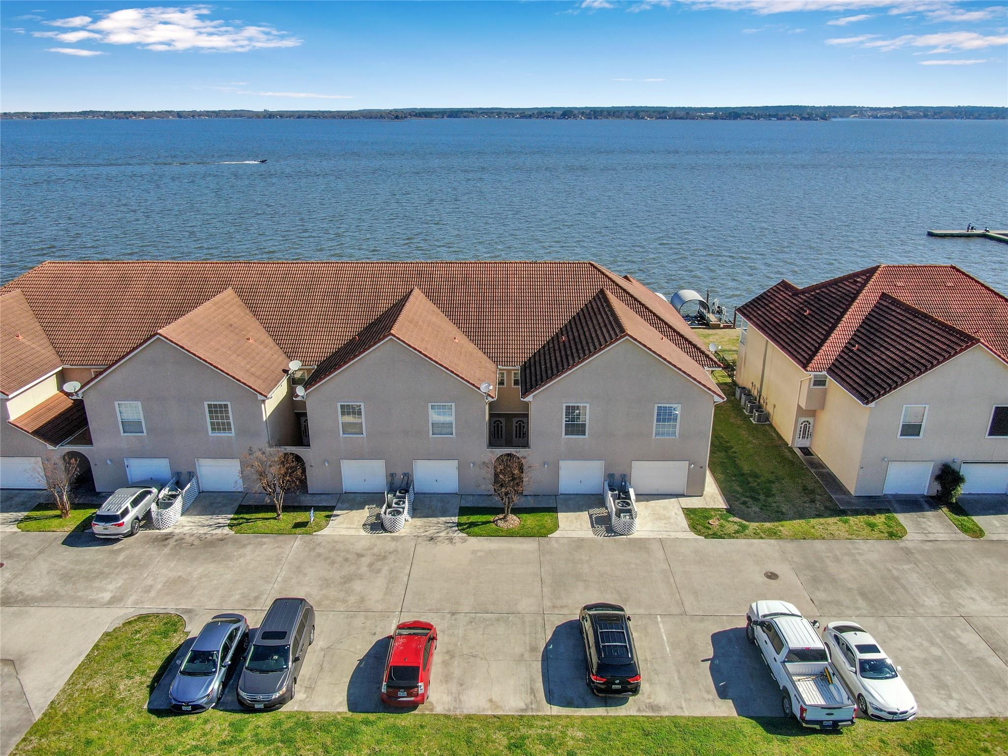 15 Regency Point