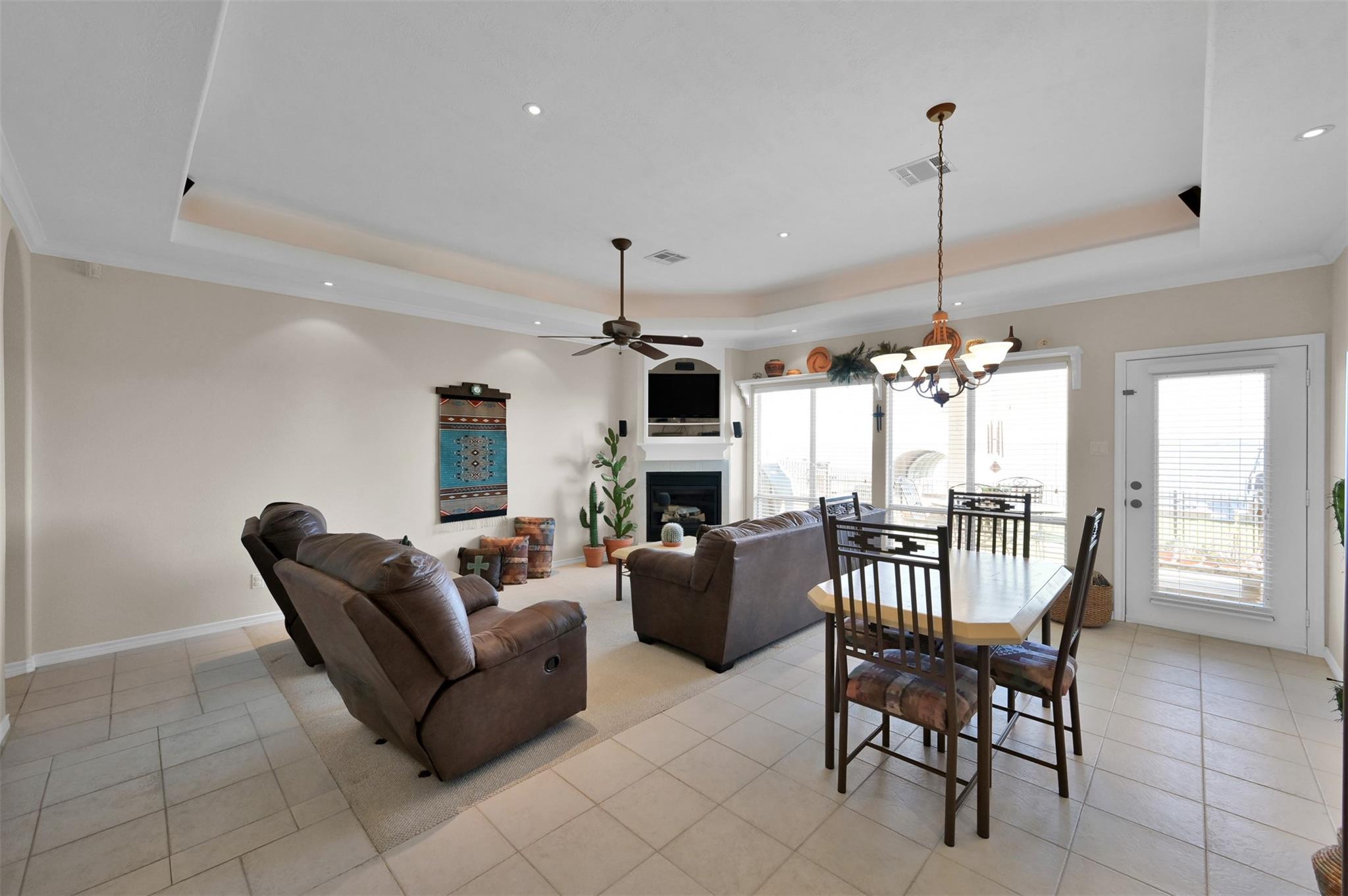 15 Regency Point