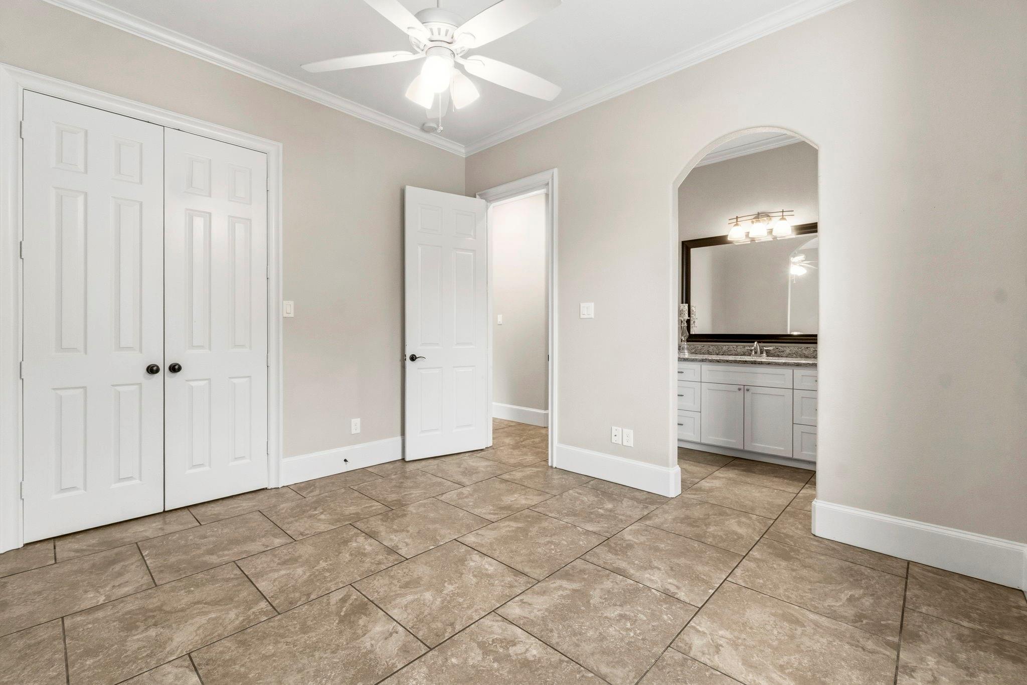 10810 Post Oak Drive
