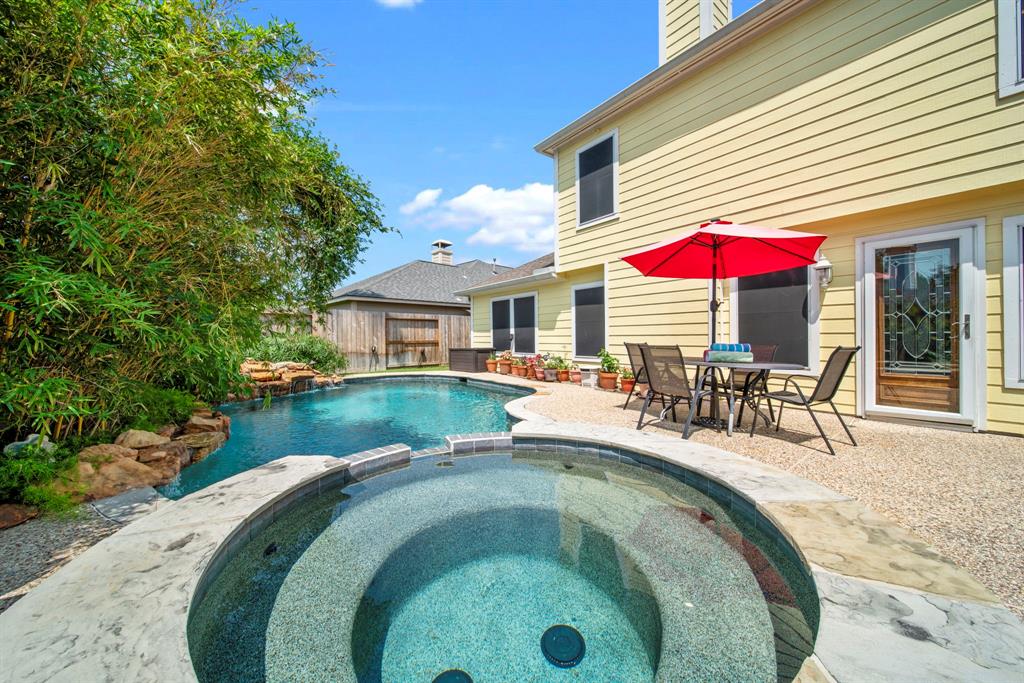 2223 Caroline Park Lane