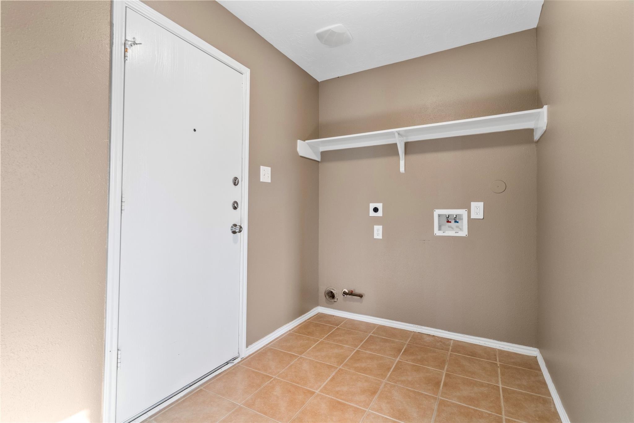 21207 Grand Linden Court