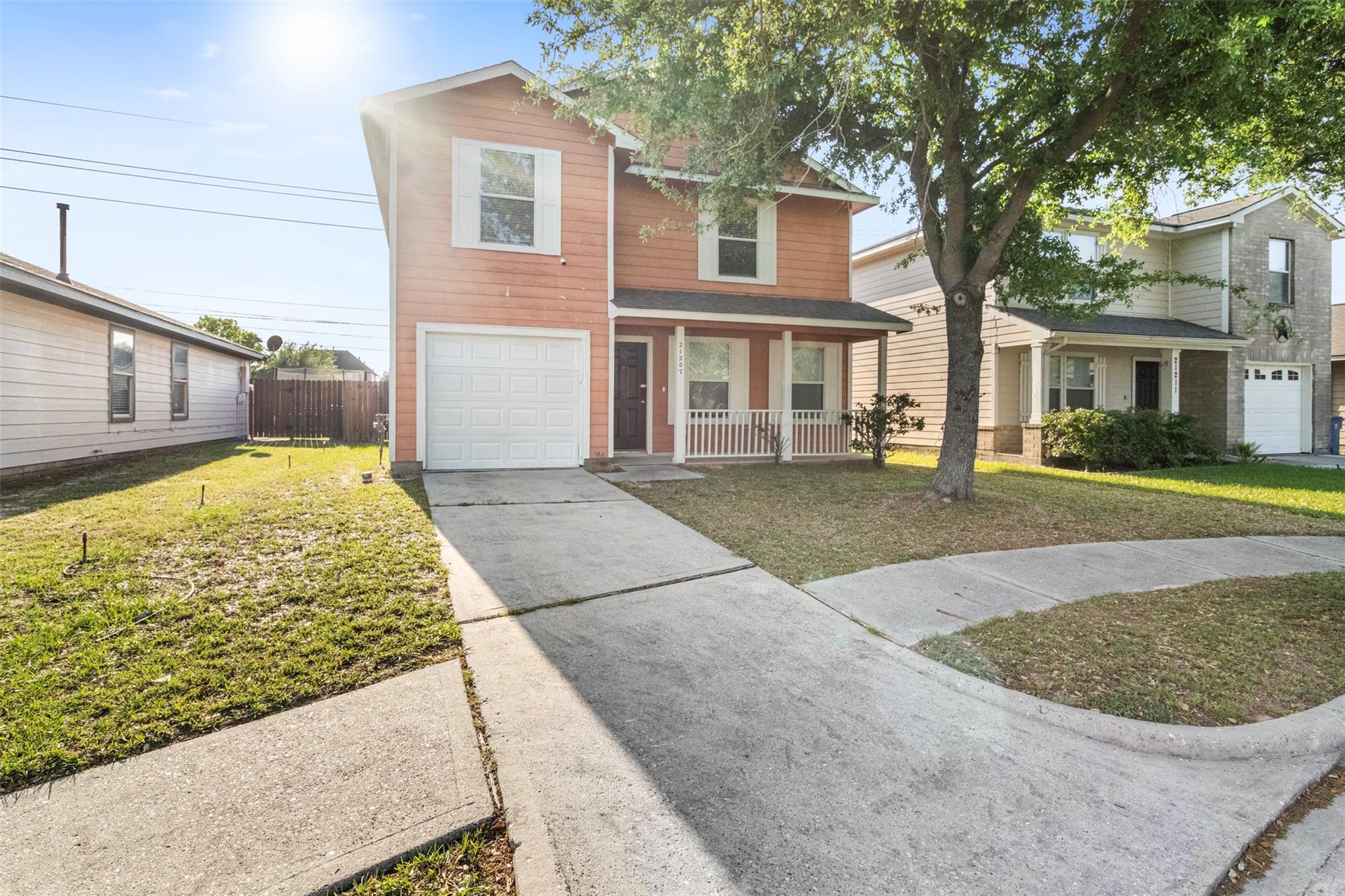 21207 Grand Linden Court