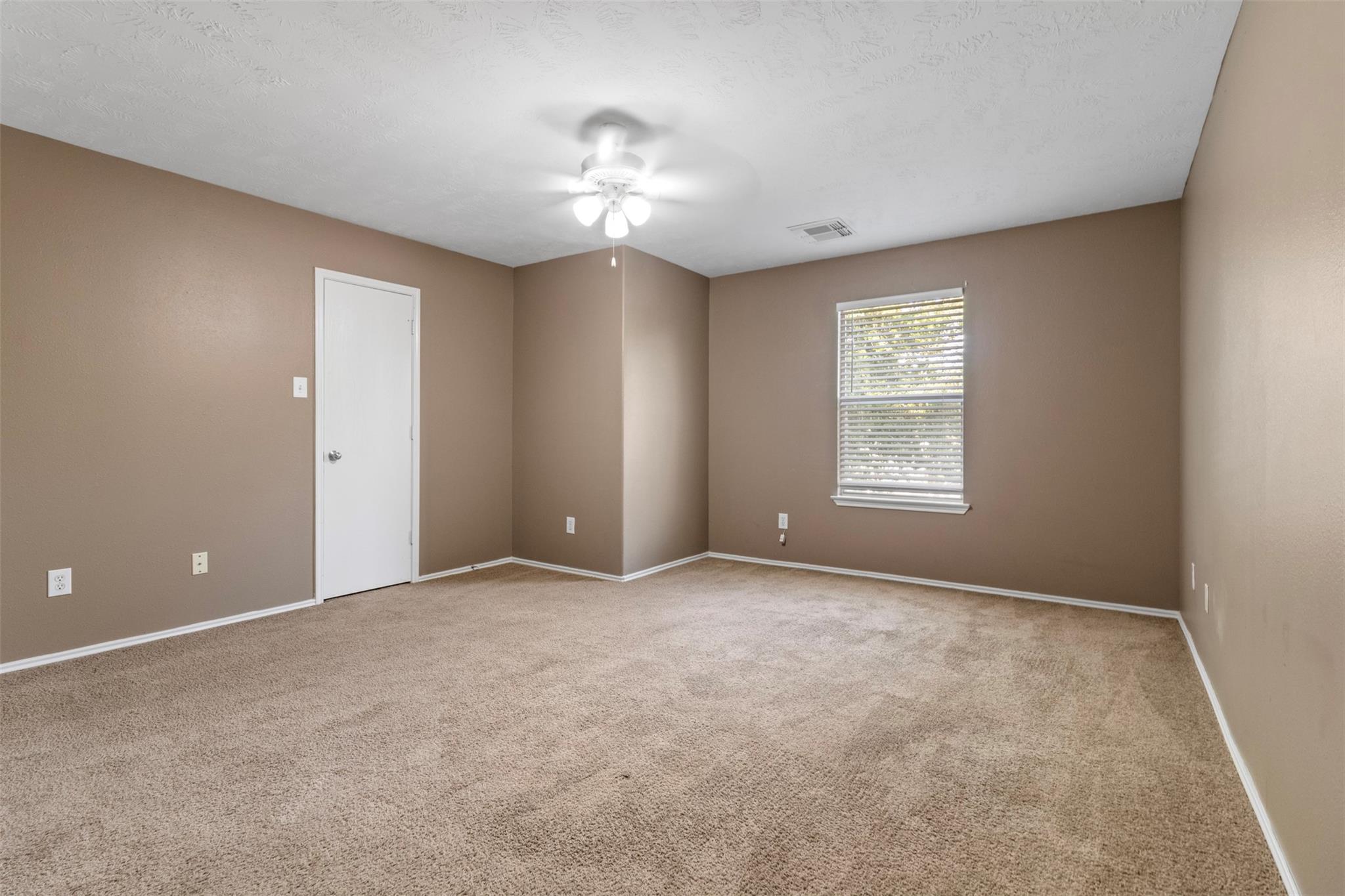 21207 Grand Linden Court