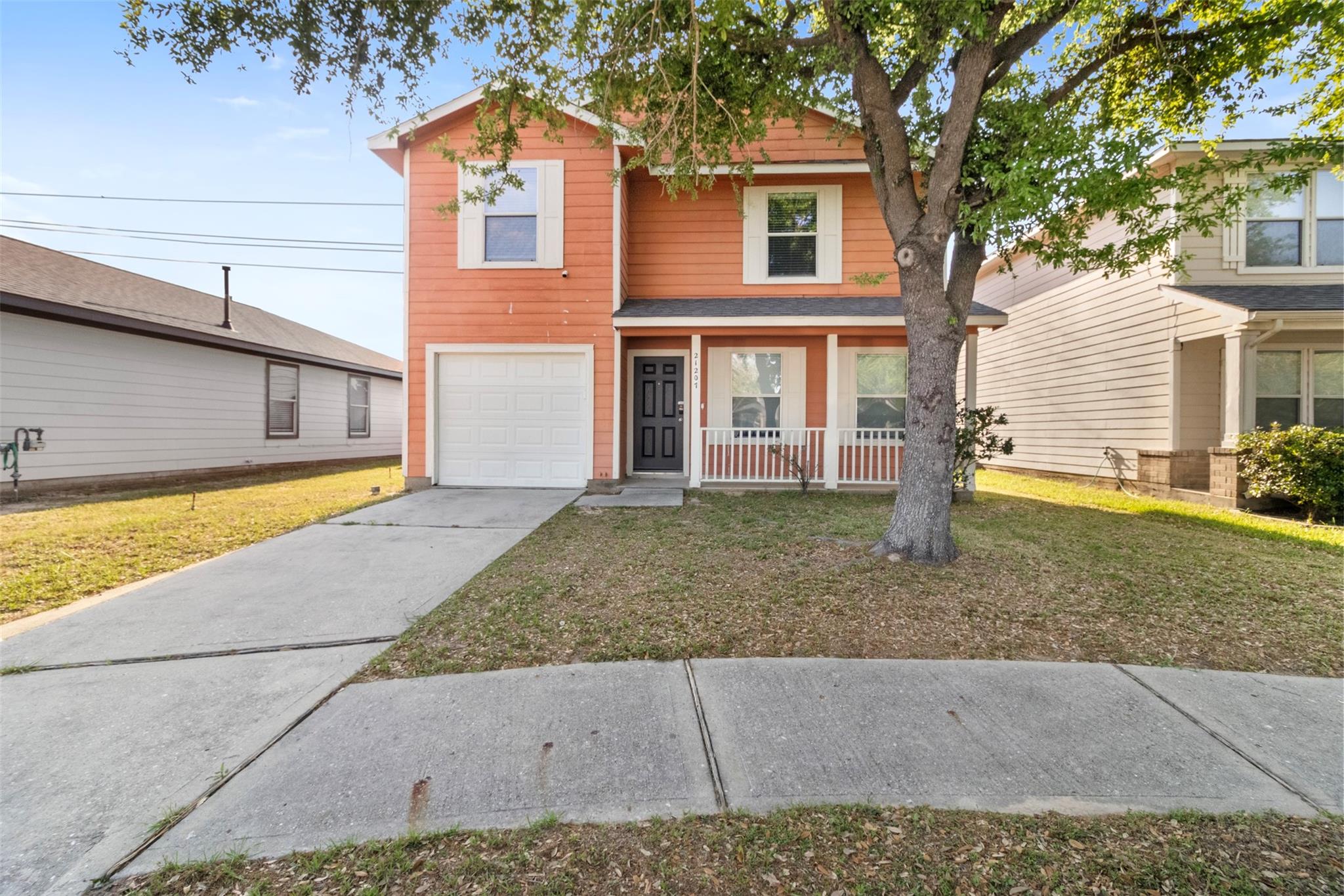 21207 Grand Linden Court