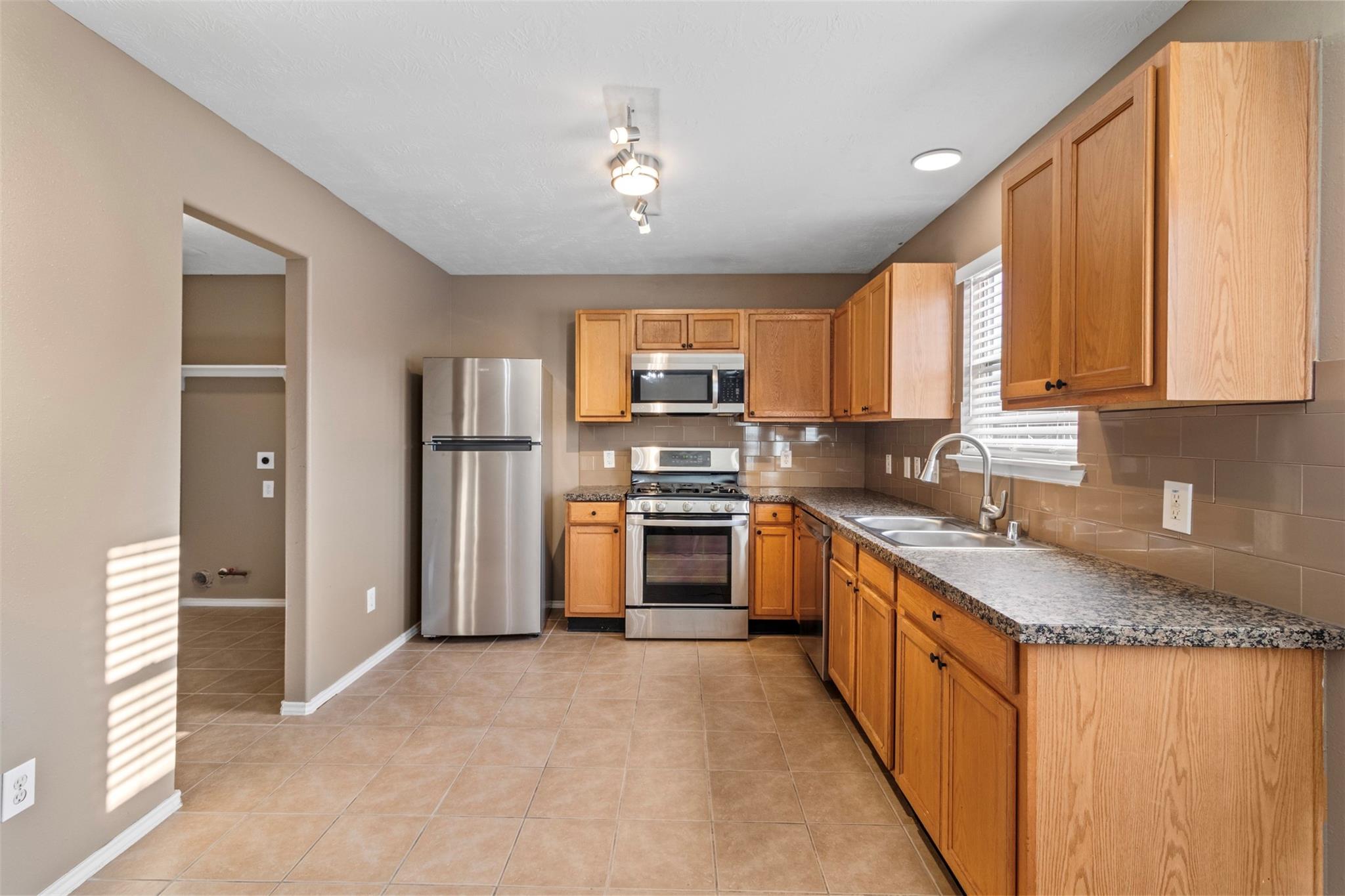 21207 Grand Linden Court