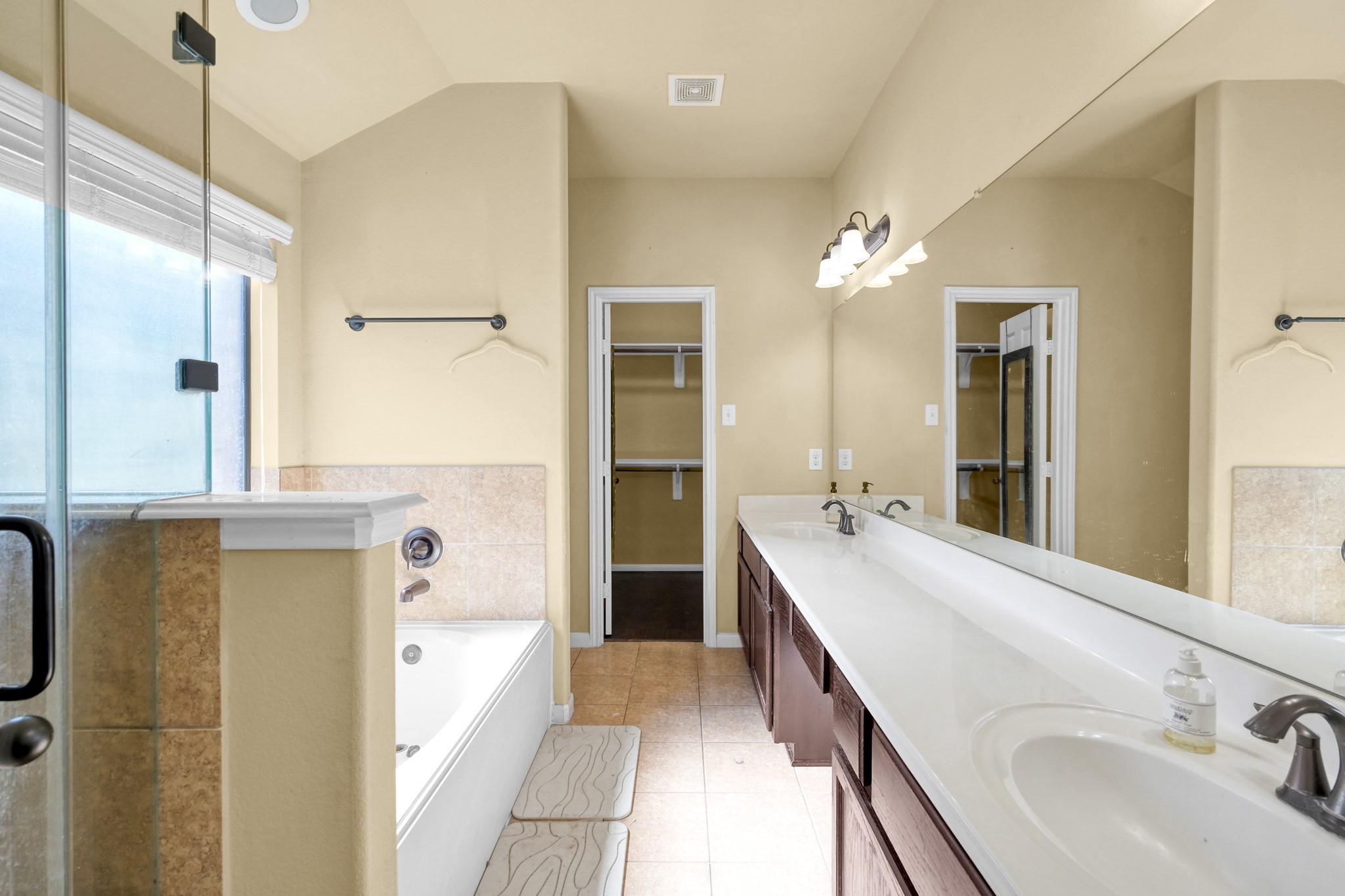 23310 E Pine Ivy Ln Lane