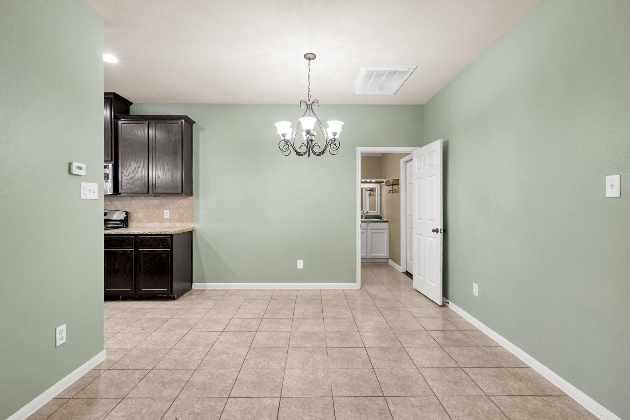 23310 E Pine Ivy Ln Lane