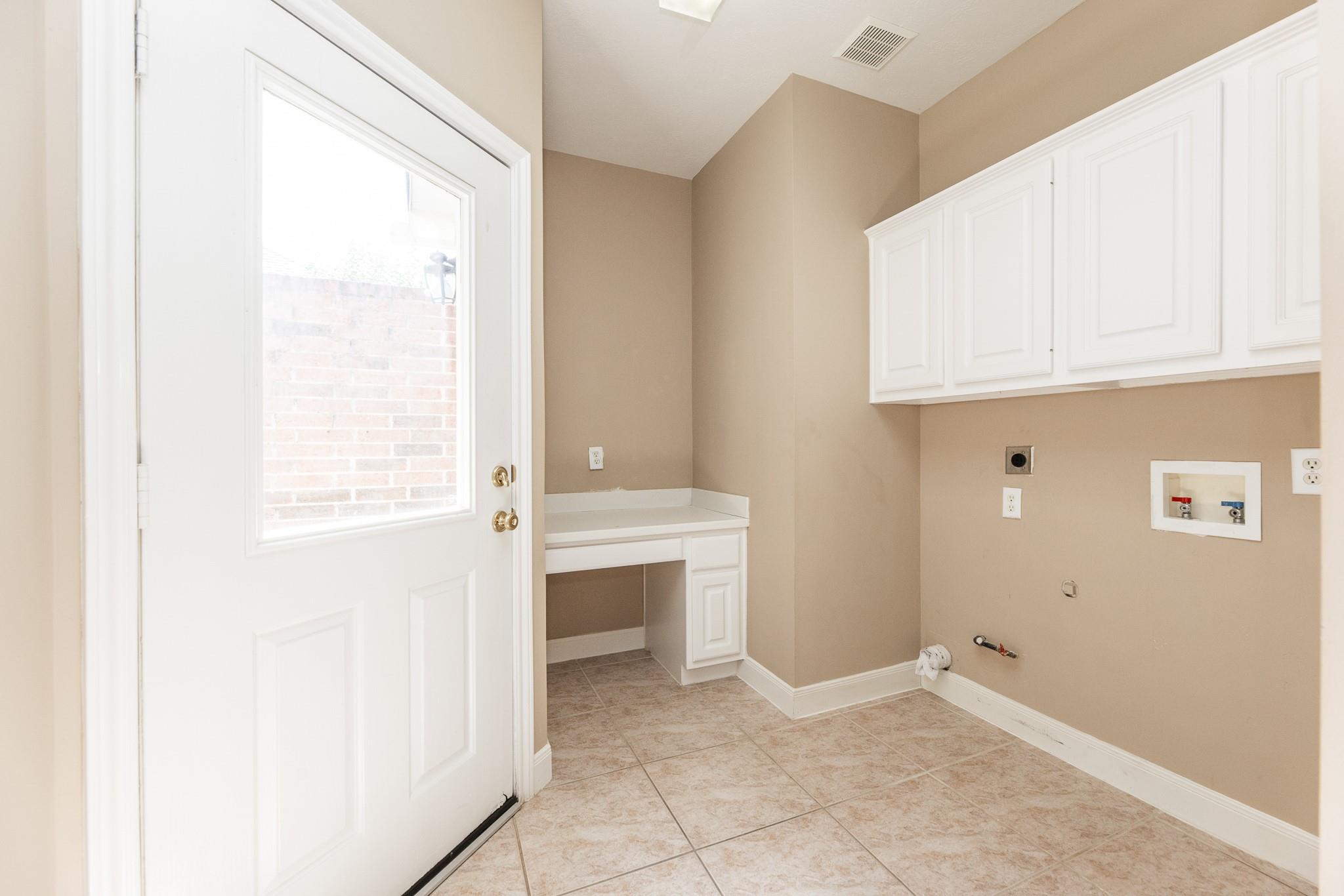 1222 Brinson Court