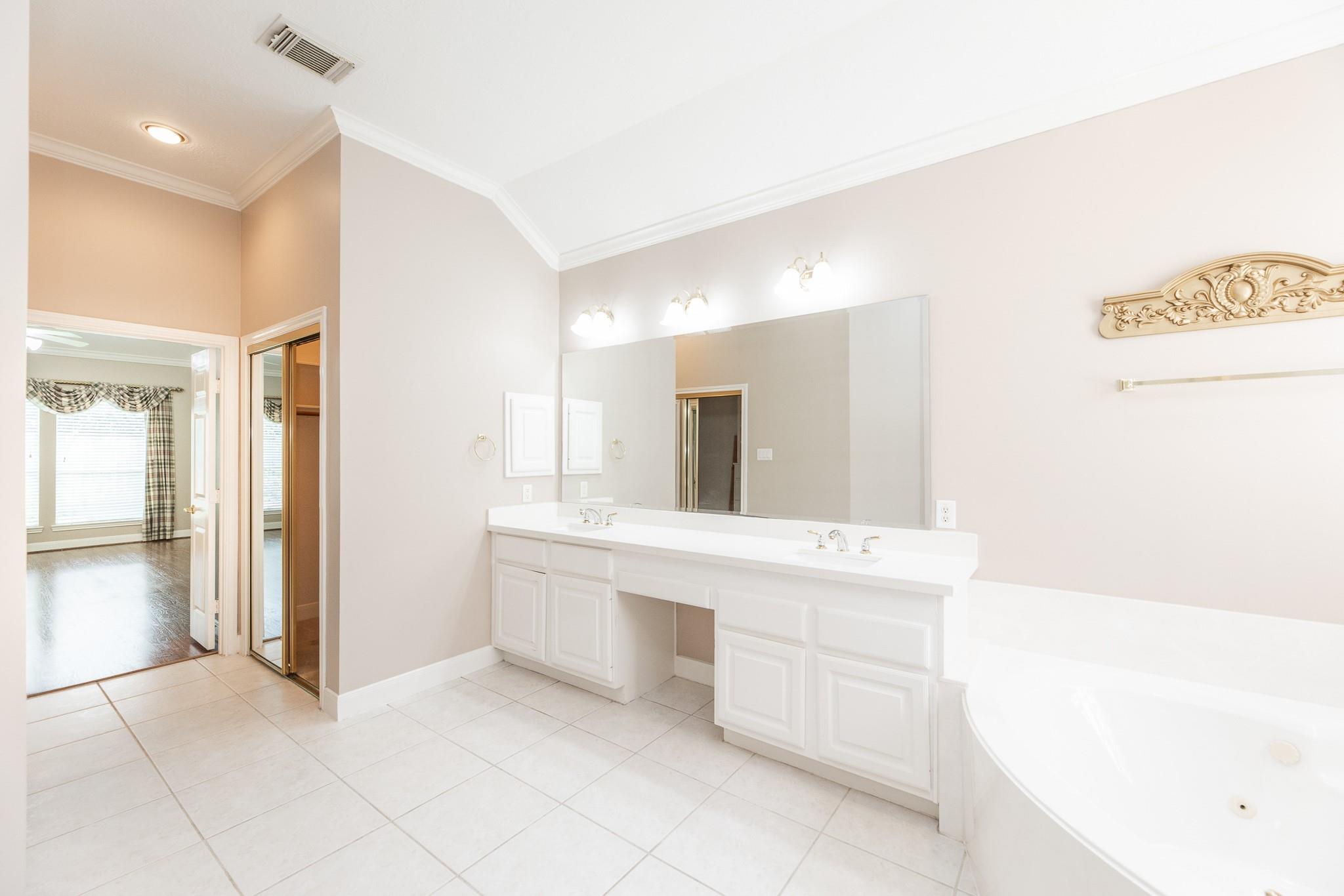 1222 Brinson Court
