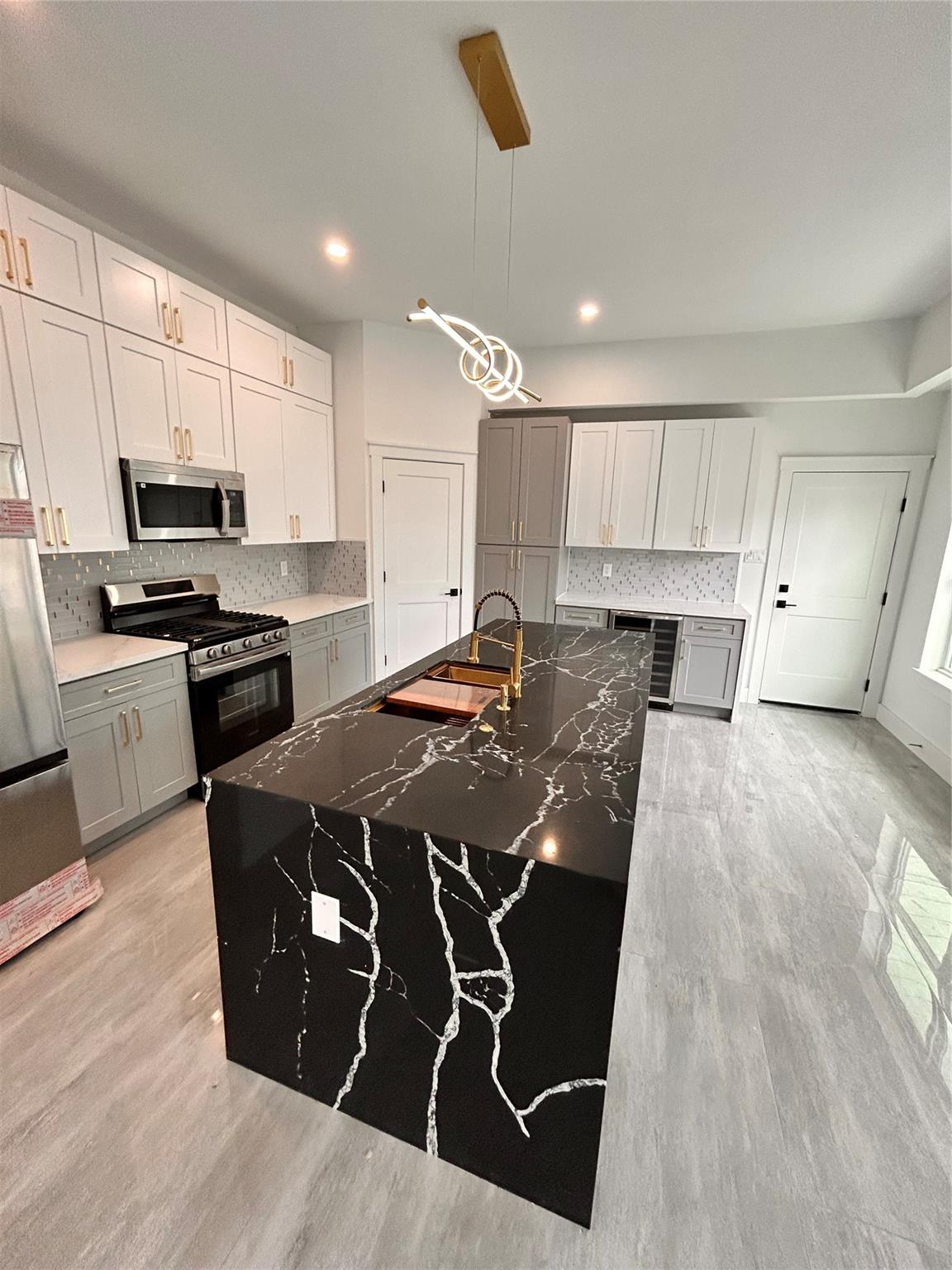 5014 Creekmont Drive