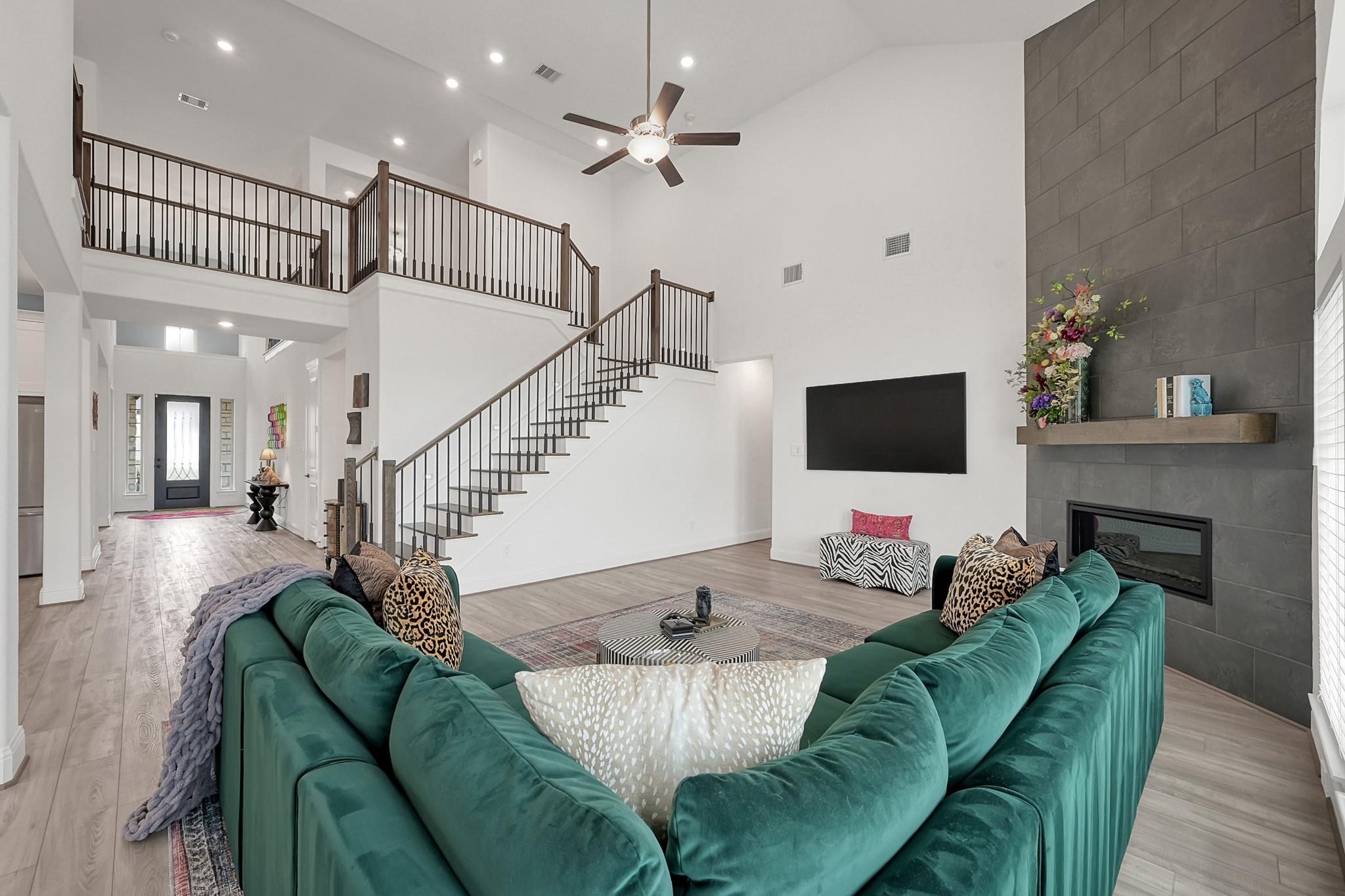 1067 Lakemont Bend Lane