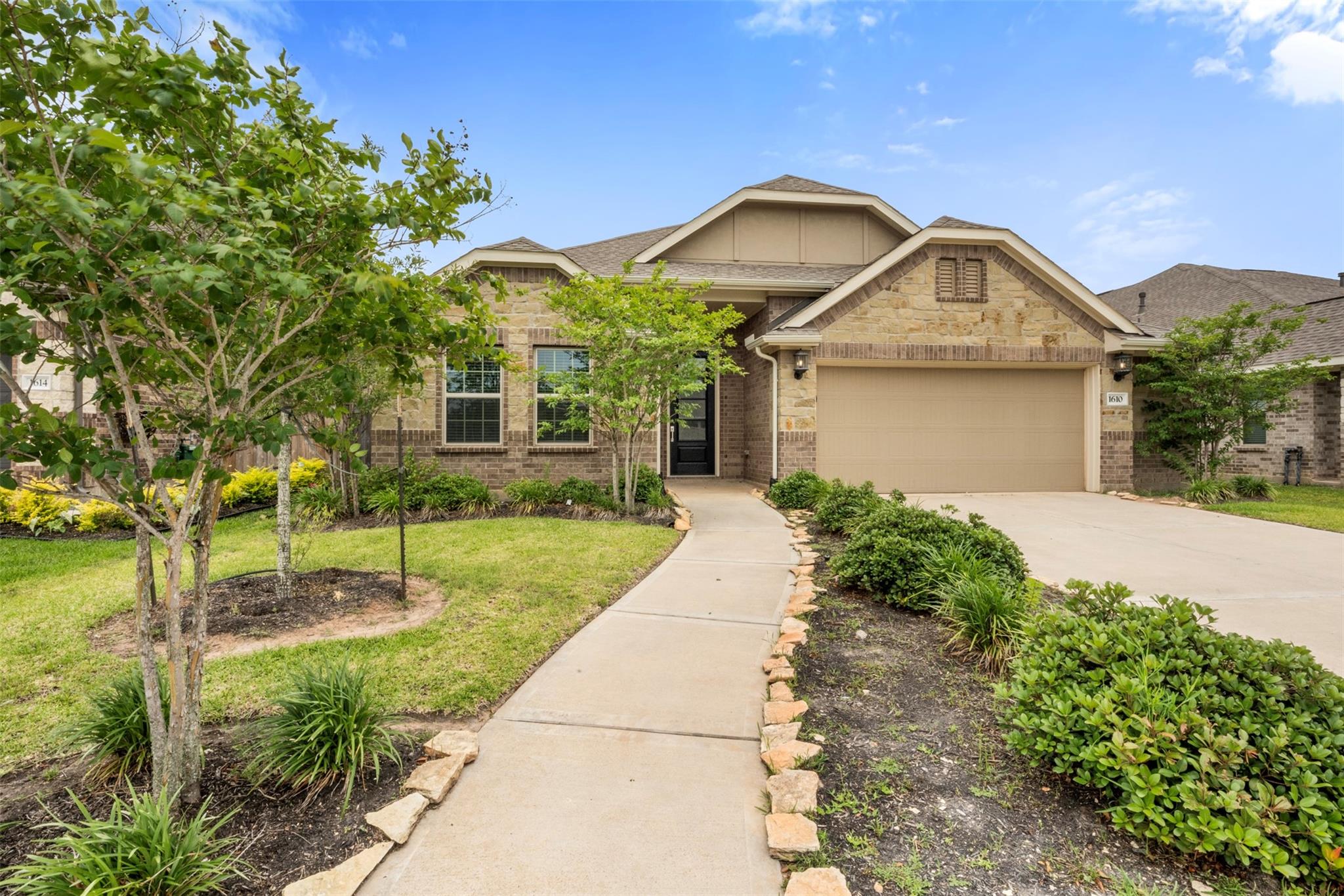 1610 Country Air Lane