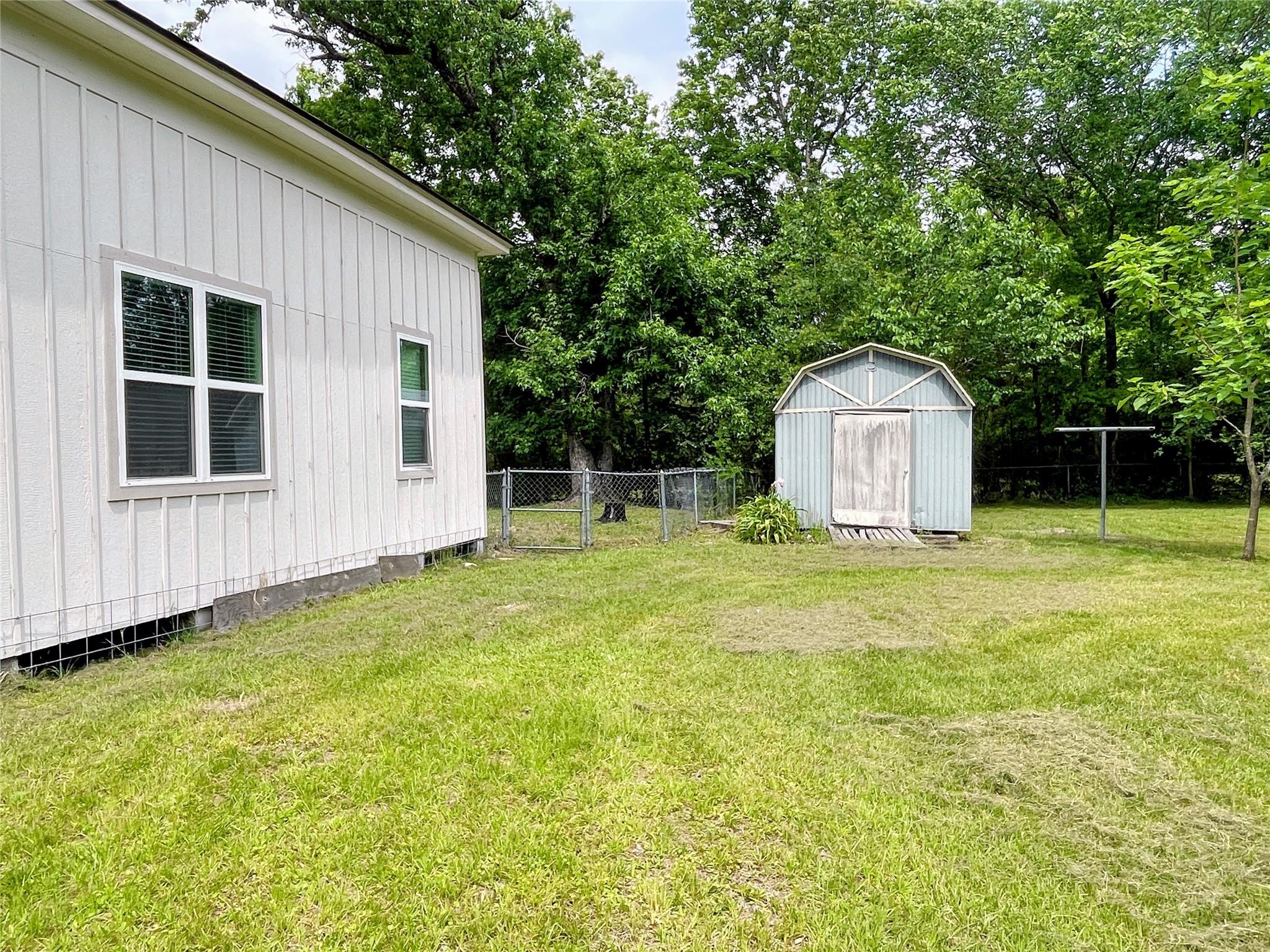 210 W Crescent Drive